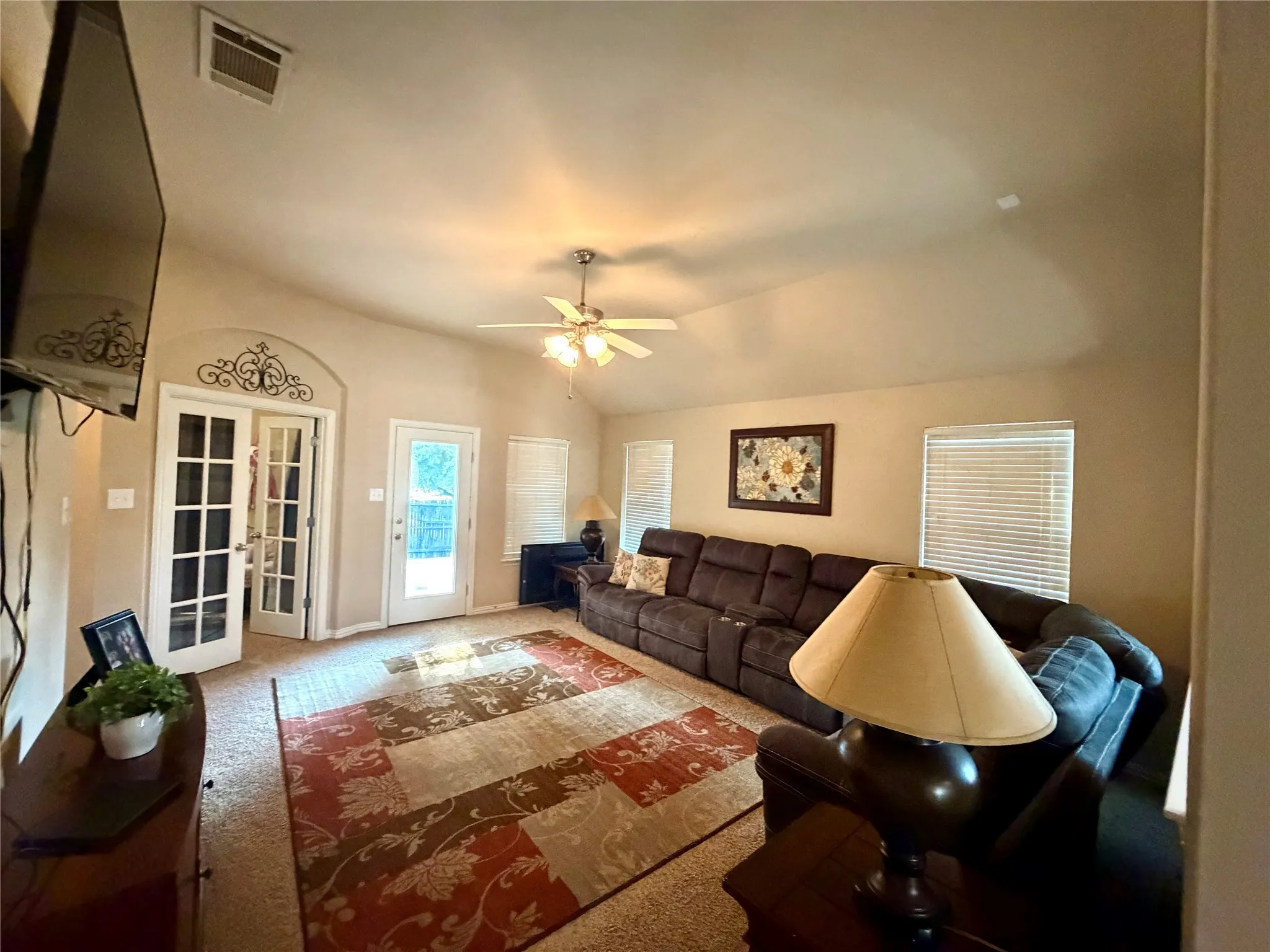 Single Family Residence For Sale in Tarrant County , 6333 Chalk Hollow Drive, Fort Worth, Texas 76179, 4 Bedroom, 2 Bathroom, 2 Garage spaces, 2,009 Sqft, built in 2010, mls#21336835, Real Estate Agent in Fort Worth, Homes For Sale in Tarrant county, Homes For Sale in Fort Worth, Realtor in Fort Worth Texas, Real Estate Brokerage Independent Realty Texas, Luminita Cordes Realtor
