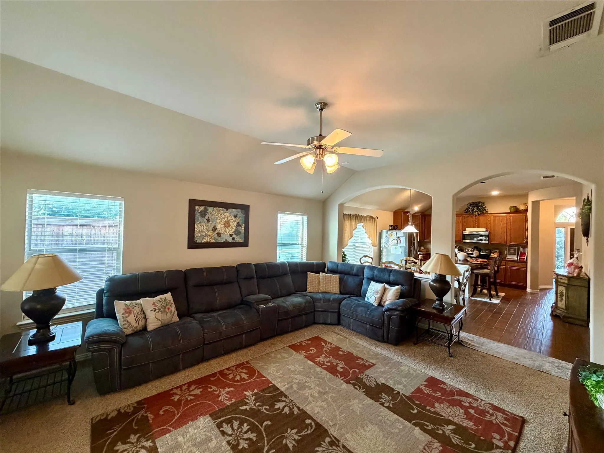 Single Family Residence For Sale in Tarrant County , 6333 Chalk Hollow Drive, Fort Worth, Texas 76179, 4 Bedroom, 2 Bathroom, 2 Garage spaces, 2,009 Sqft, built in 2010, mls#21336835, Real Estate Agent in Fort Worth, Homes For Sale in Tarrant county, Homes For Sale in Fort Worth, Realtor in Fort Worth Texas, Real Estate Brokerage Independent Realty Texas, Luminita Cordes Realtor