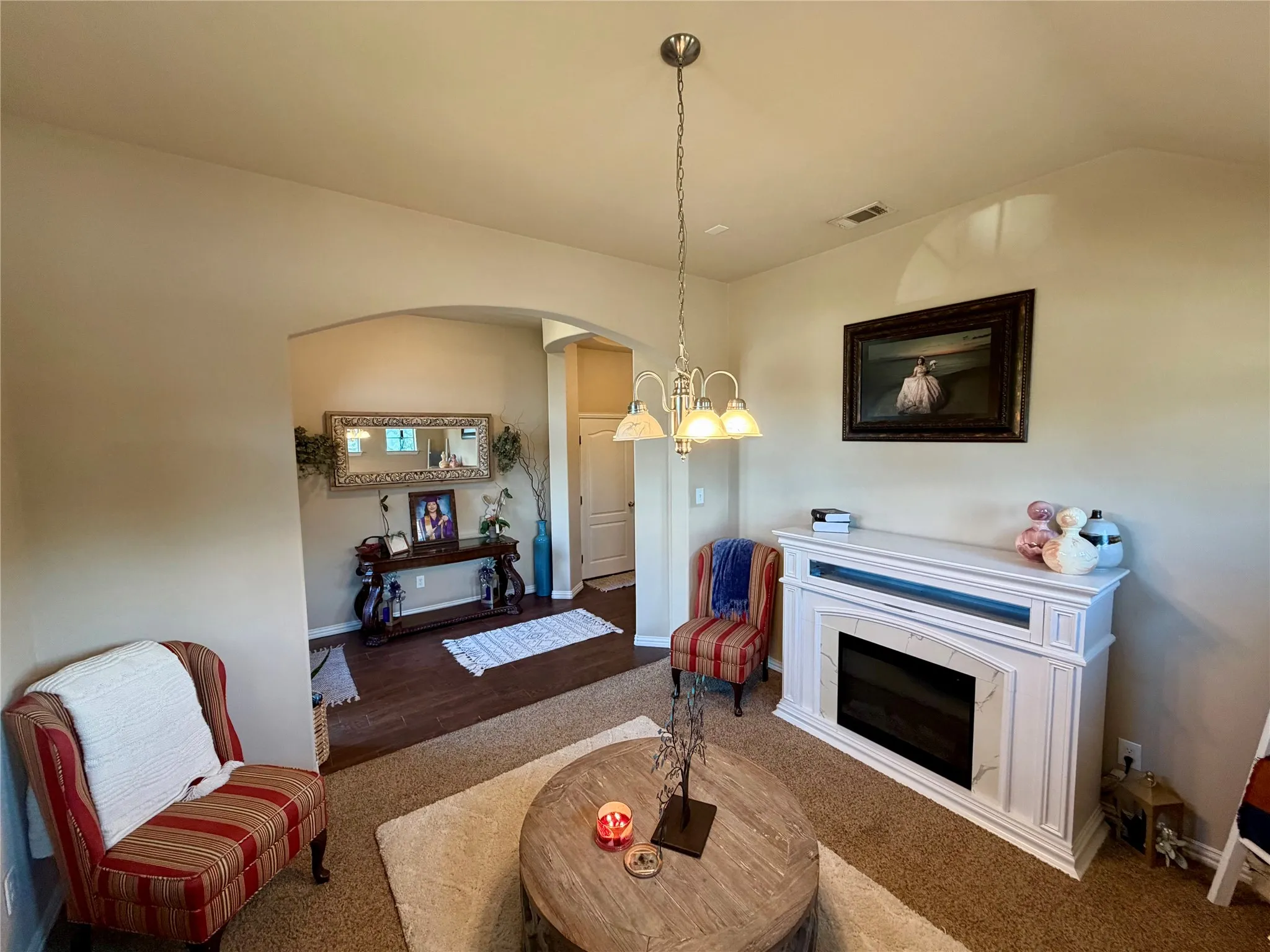 Single Family Residence For Sale in Tarrant County , 6333 Chalk Hollow Drive, Fort Worth, Texas 76179, 4 Bedroom, 2 Bathroom, 2 Garage spaces, 2,009 Sqft, built in 2010, mls#21336835, Real Estate Agent in Fort Worth, Homes For Sale in Tarrant county, Homes For Sale in Fort Worth, Realtor in Fort Worth Texas, Real Estate Brokerage Independent Realty Texas, Luminita Cordes Realtor
