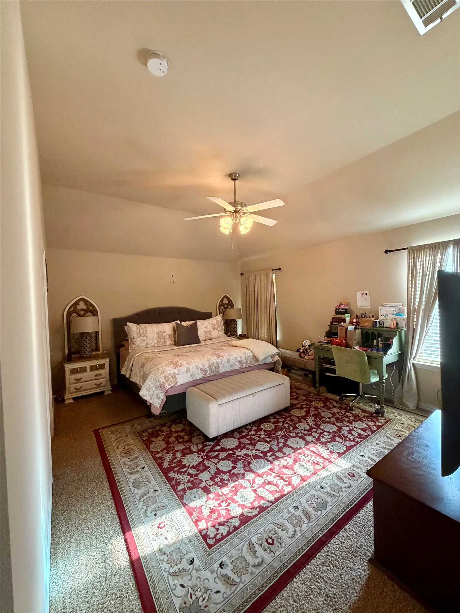 Single Family Residence For Sale in Tarrant County , 6333 Chalk Hollow Drive, Fort Worth, Texas 76179, 4 Bedroom, 2 Bathroom, 2 Garage spaces, 2,009 Sqft, built in 2010, mls#21336835, Real Estate Agent in Fort Worth, Homes For Sale in Tarrant county, Homes For Sale in Fort Worth, Realtor in Fort Worth Texas, Real Estate Brokerage Independent Realty Texas, Luminita Cordes Realtor