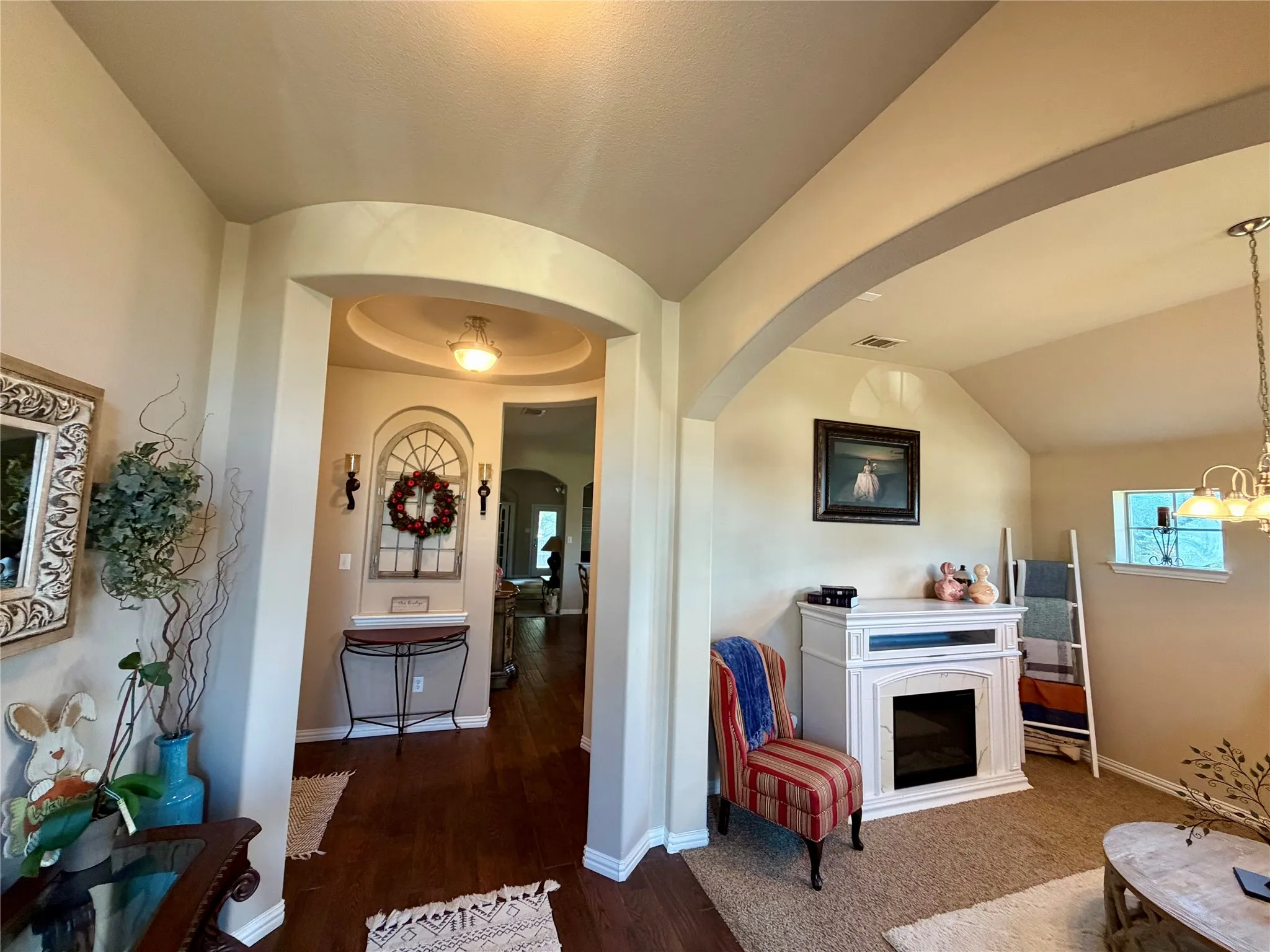 Single Family Residence For Sale in Tarrant County , 6333 Chalk Hollow Drive, Fort Worth, Texas 76179, 4 Bedroom, 2 Bathroom, 2 Garage spaces, 2,009 Sqft, built in 2010, mls#21336835, Real Estate Agent in Fort Worth, Homes For Sale in Tarrant county, Homes For Sale in Fort Worth, Realtor in Fort Worth Texas, Real Estate Brokerage Independent Realty Texas, Luminita Cordes Realtor