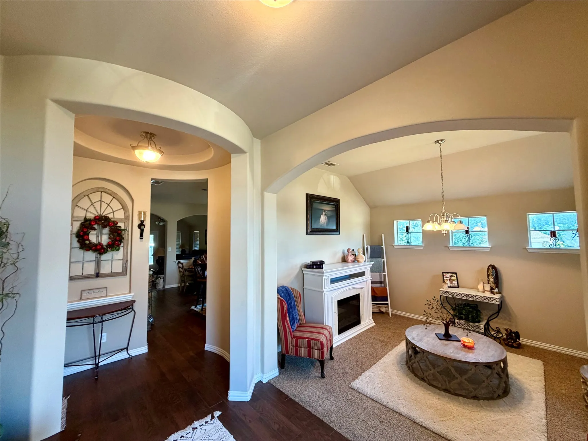 Single Family Residence For Sale in Tarrant County , 6333 Chalk Hollow Drive, Fort Worth, Texas 76179, 4 Bedroom, 2 Bathroom, 2 Garage spaces, 2,009 Sqft, built in 2010, mls#21336835, Real Estate Agent in Fort Worth, Homes For Sale in Tarrant county, Homes For Sale in Fort Worth, Realtor in Fort Worth Texas, Real Estate Brokerage Independent Realty Texas, Luminita Cordes Realtor