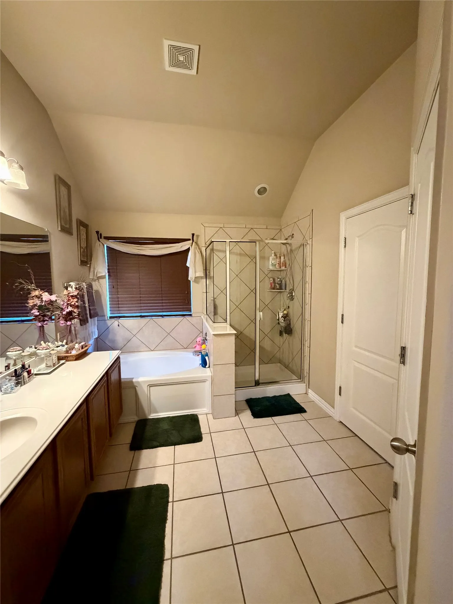 Single Family Residence For Sale in Tarrant County , 6333 Chalk Hollow Drive, Fort Worth, Texas 76179, 4 Bedroom, 2 Bathroom, 2 Garage spaces, 2,009 Sqft, built in 2010, mls#21336835, Real Estate Agent in Fort Worth, Homes For Sale in Tarrant county, Homes For Sale in Fort Worth, Realtor in Fort Worth Texas, Real Estate Brokerage Independent Realty Texas, Luminita Cordes Realtor
