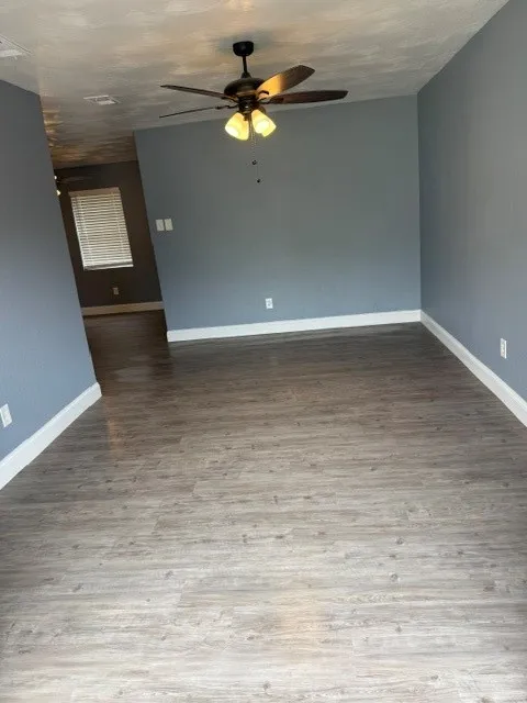 Single Family Residence For Sale in Dallas County , 14206 Cimarron Drive, Balch Springs, Texas 75180, 3 Bedroom, 1 Bathroom, 2 Garage spaces, 966 Sqft, built in 1966, mls#21339180, Real Estate Agent in Balch Springs, Homes For Sale in Dallas county, Homes For Sale in Balch Springs, Realtor in Balch Springs Texas, Real Estate Brokerage Independent Realty Texas, Luminita Cordes Realtor