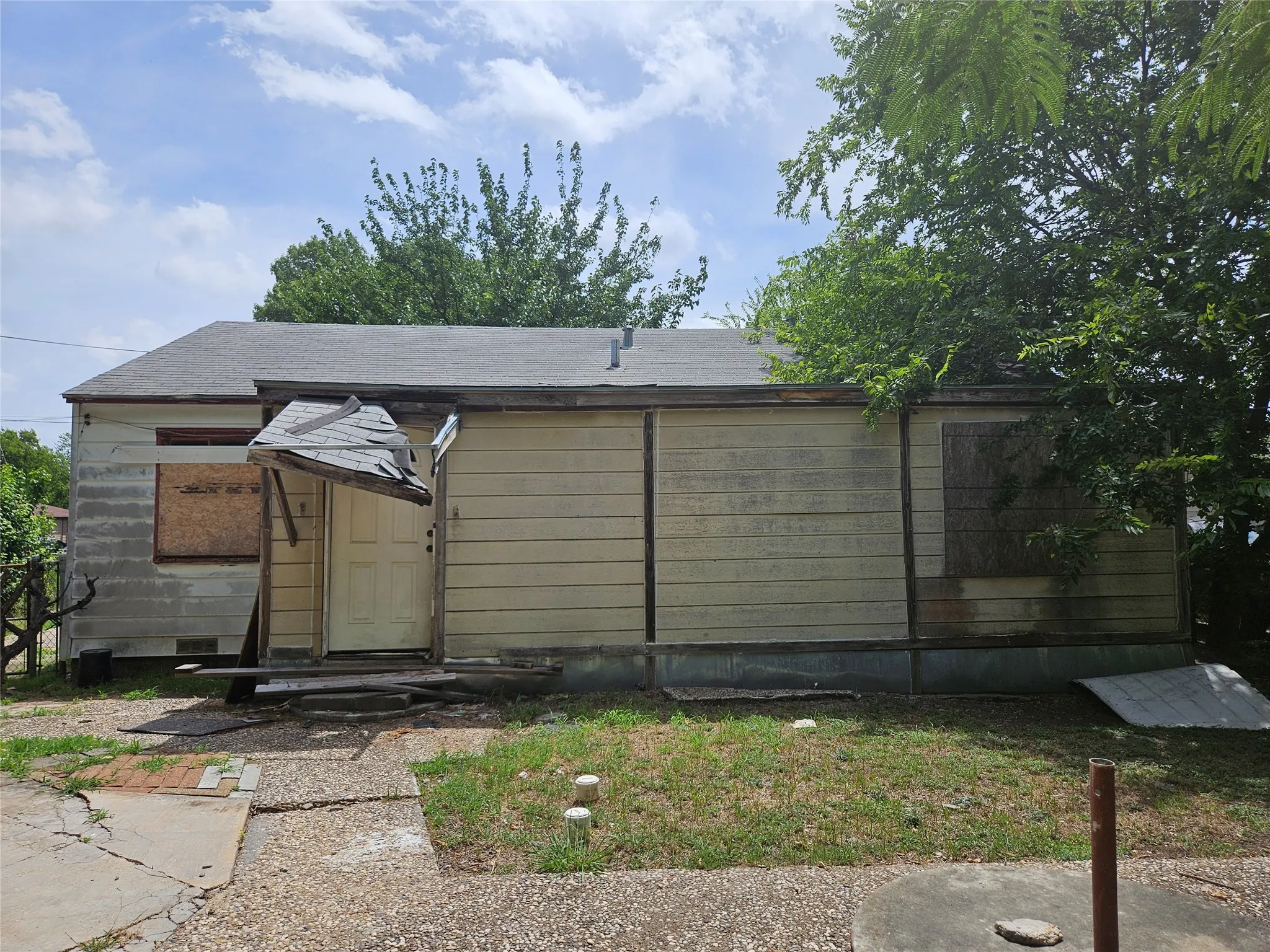 Single Family Residence For Sale in Dallas County , 3219 Idaho Avenue, Dallas, Texas 75216, 2 Bedroom, 1 Bathroom, 1 Garage spaces, 944 Sqft, built in 1948, mls#21332688, Real Estate Agent in Dallas, Homes For Sale in Dallas county, Homes For Sale in Dallas, Realtor in Dallas Texas, Real Estate Brokerage Independent Realty Texas, Luminita Cordes Realtor