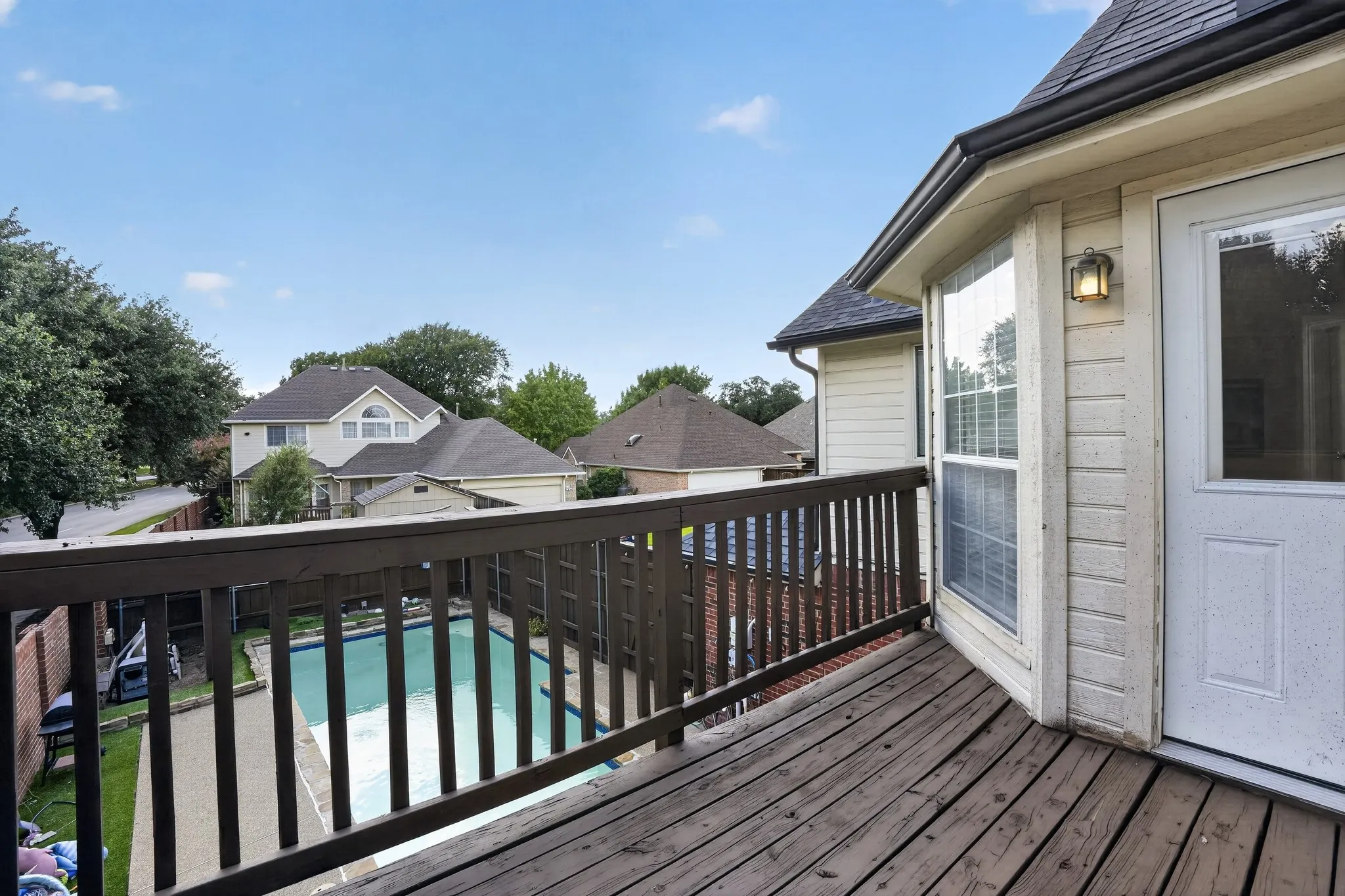 Single Family Residence For Sale in Dallas County , 10201 Perkins Drive, Irving, Texas 75063, 4 Bedroom, 3 Bathroom, 2 Garage spaces, 2,422 Sqft, built in 1994, mls#21339160, Real Estate Agent in Irving, Homes For Sale in Dallas county, Homes For Sale in Irving, Realtor in Irving Texas, Real Estate Brokerage Independent Realty Texas, Luminita Cordes Realtor
