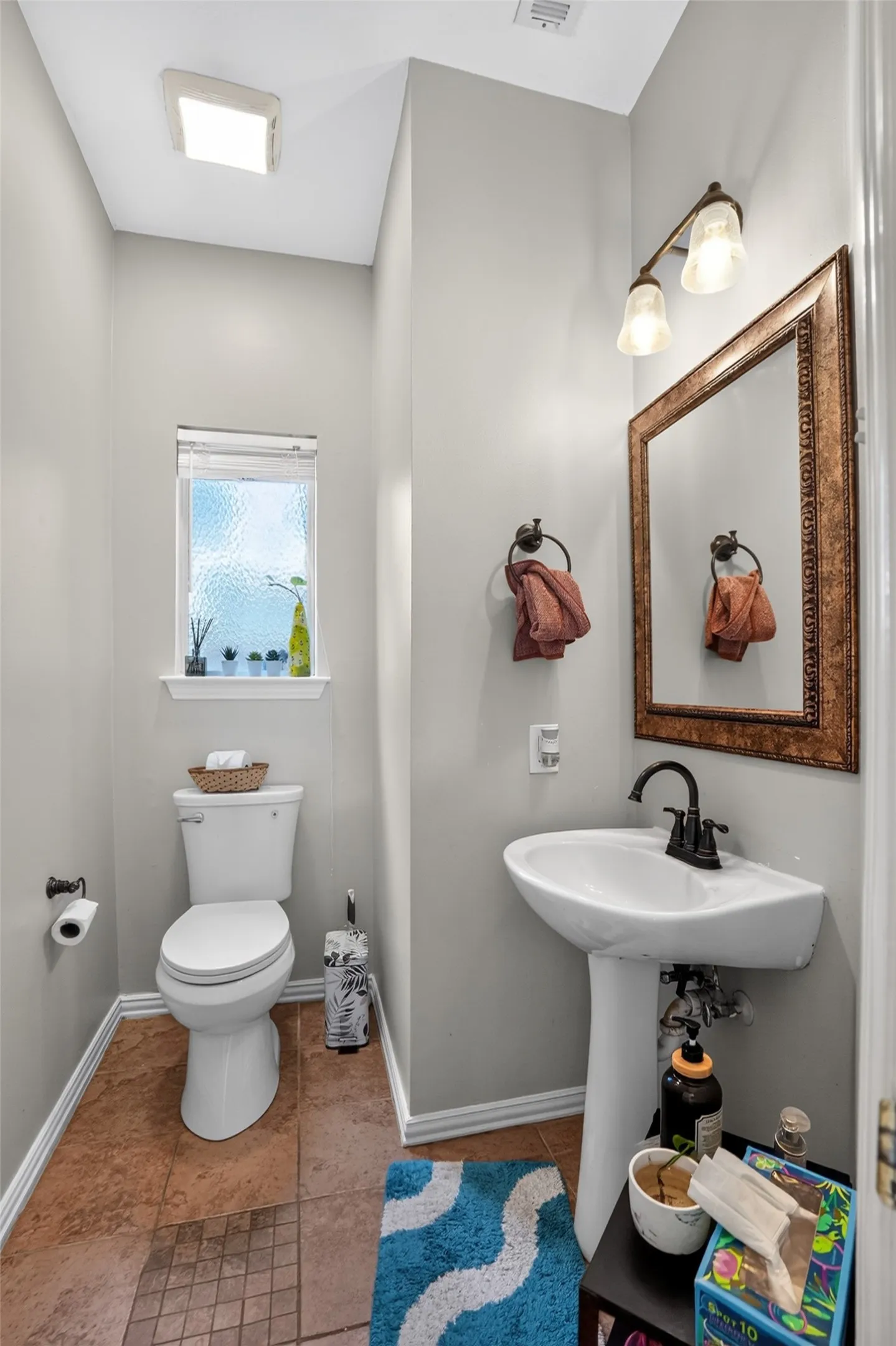 Single Family Residence For Sale in Dallas County , 10201 Perkins Drive, Irving, Texas 75063, 4 Bedroom, 3 Bathroom, 2 Garage spaces, 2,422 Sqft, built in 1994, mls#21339160, Real Estate Agent in Irving, Homes For Sale in Dallas county, Homes For Sale in Irving, Realtor in Irving Texas, Real Estate Brokerage Independent Realty Texas, Luminita Cordes Realtor
