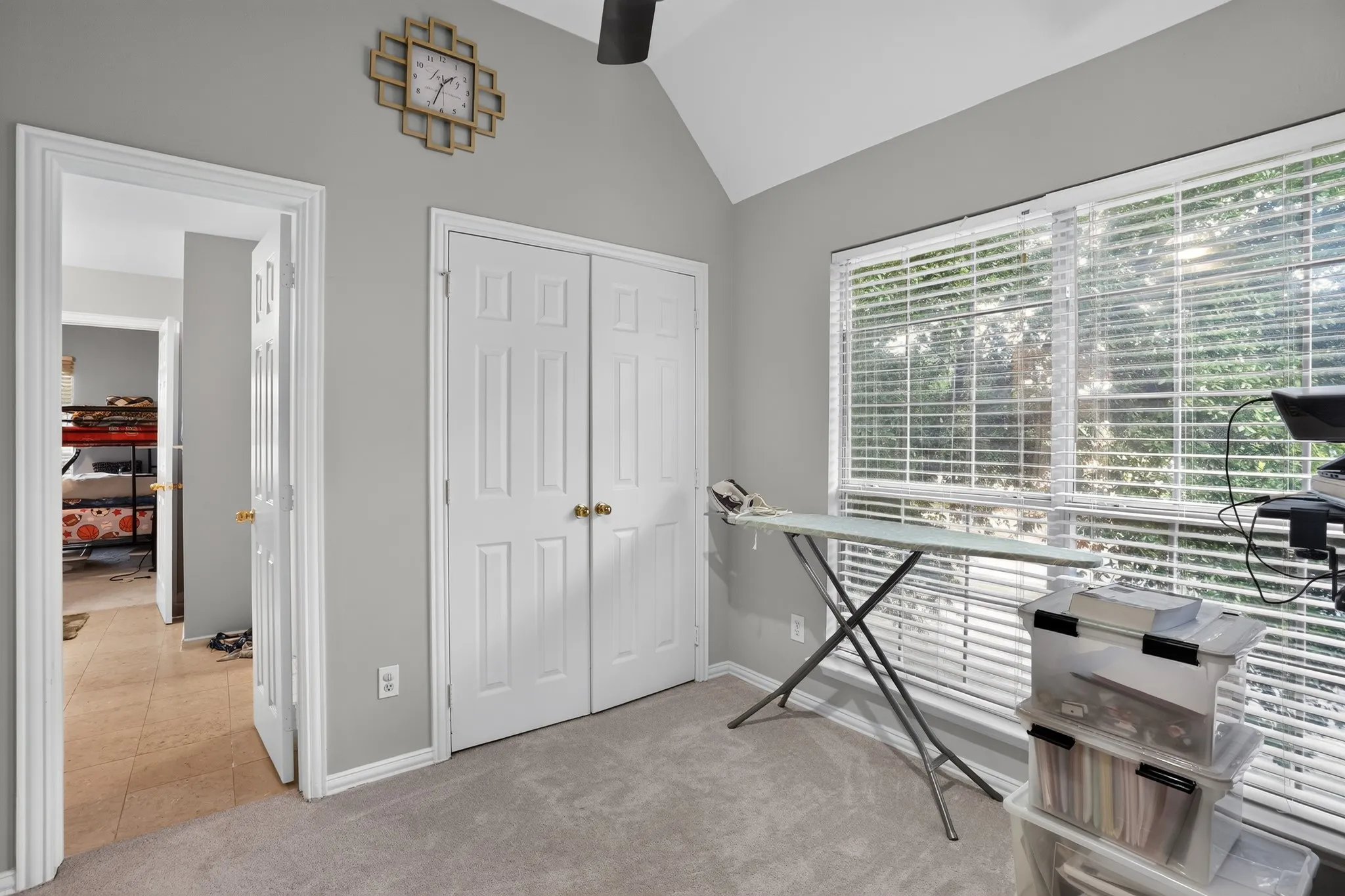 Single Family Residence For Sale in Dallas County , 10201 Perkins Drive, Irving, Texas 75063, 4 Bedroom, 3 Bathroom, 2 Garage spaces, 2,422 Sqft, built in 1994, mls#21339160, Real Estate Agent in Irving, Homes For Sale in Dallas county, Homes For Sale in Irving, Realtor in Irving Texas, Real Estate Brokerage Independent Realty Texas, Luminita Cordes Realtor