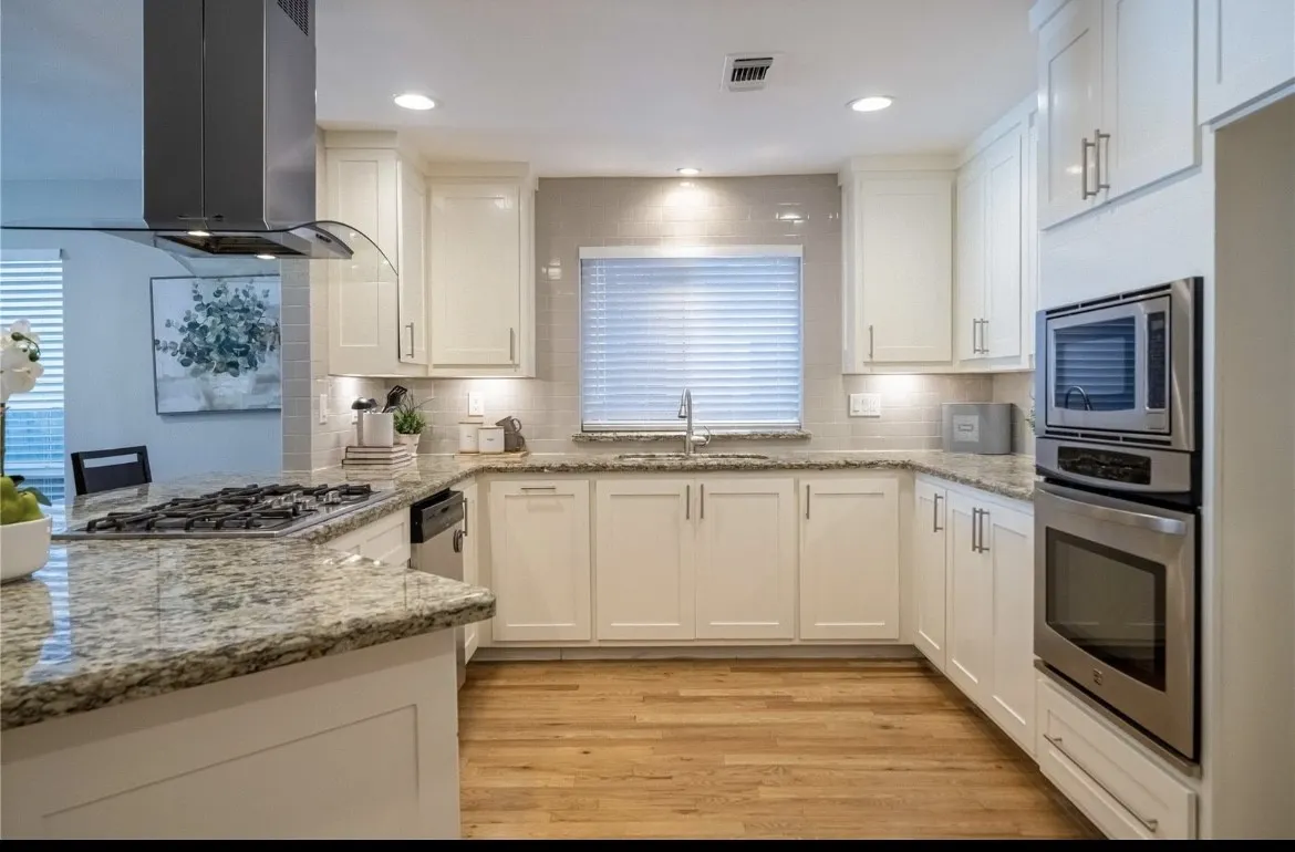 Single Family Residence For Rent in Dallas County , 2004 Caddo Street, Dallas, Texas 75204, 3 Bedroom, 2 Bathroom, Garage spaces, 1,640 Sqft, built in 1952, mls#21339183, Real Estate Agent in Dallas, Homes For Rent in Dallas county, Homes For Rent in Dallas, Realtor in Dallas Texas, Real Estate Brokerage Independent Realty Texas, Luminita Cordes Realtor