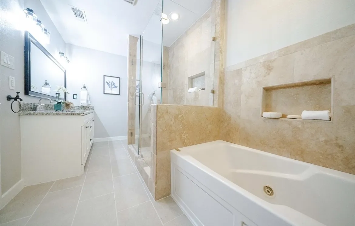 Single Family Residence For Rent in Dallas County , 2004 Caddo Street, Dallas, Texas 75204, 3 Bedroom, 2 Bathroom, Garage spaces, 1,640 Sqft, built in 1952, mls#21339183, Real Estate Agent in Dallas, Homes For Rent in Dallas county, Homes For Rent in Dallas, Realtor in Dallas Texas, Real Estate Brokerage Independent Realty Texas, Luminita Cordes Realtor