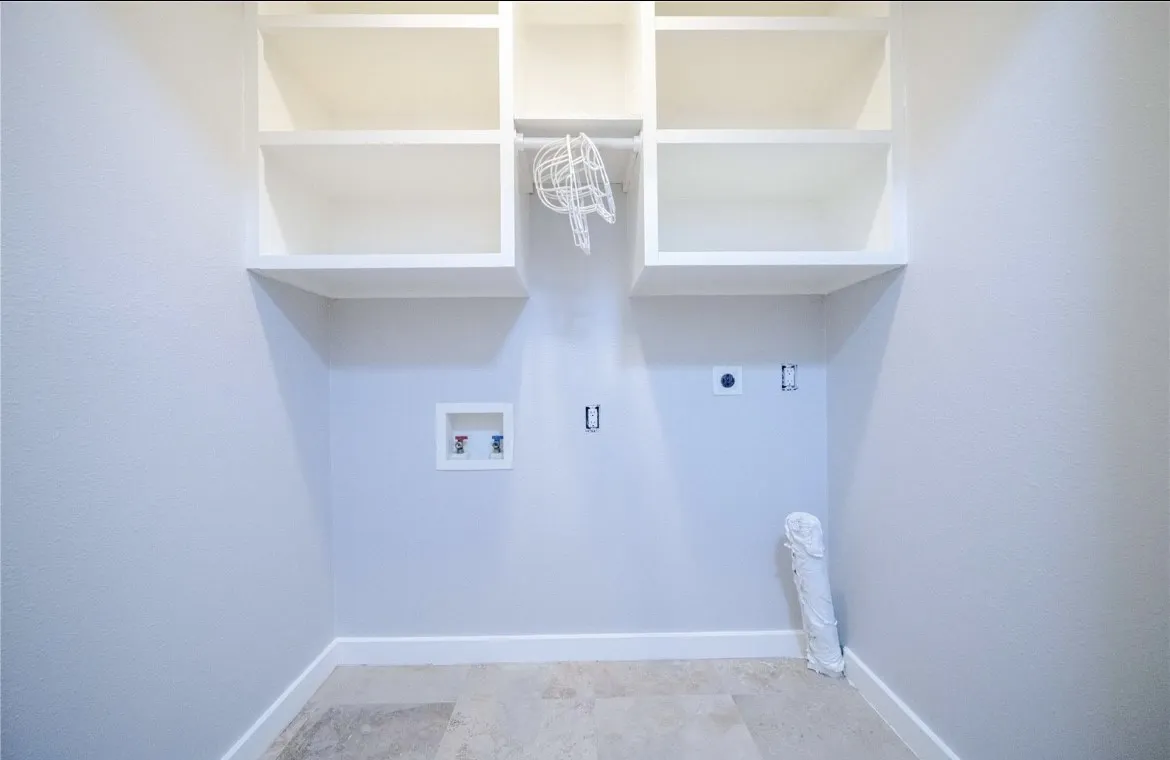 Single Family Residence For Rent in Dallas County , 2004 Caddo Street, Dallas, Texas 75204, 3 Bedroom, 2 Bathroom, Garage spaces, 1,640 Sqft, built in 1952, mls#21339183, Real Estate Agent in Dallas, Homes For Rent in Dallas county, Homes For Rent in Dallas, Realtor in Dallas Texas, Real Estate Brokerage Independent Realty Texas, Luminita Cordes Realtor