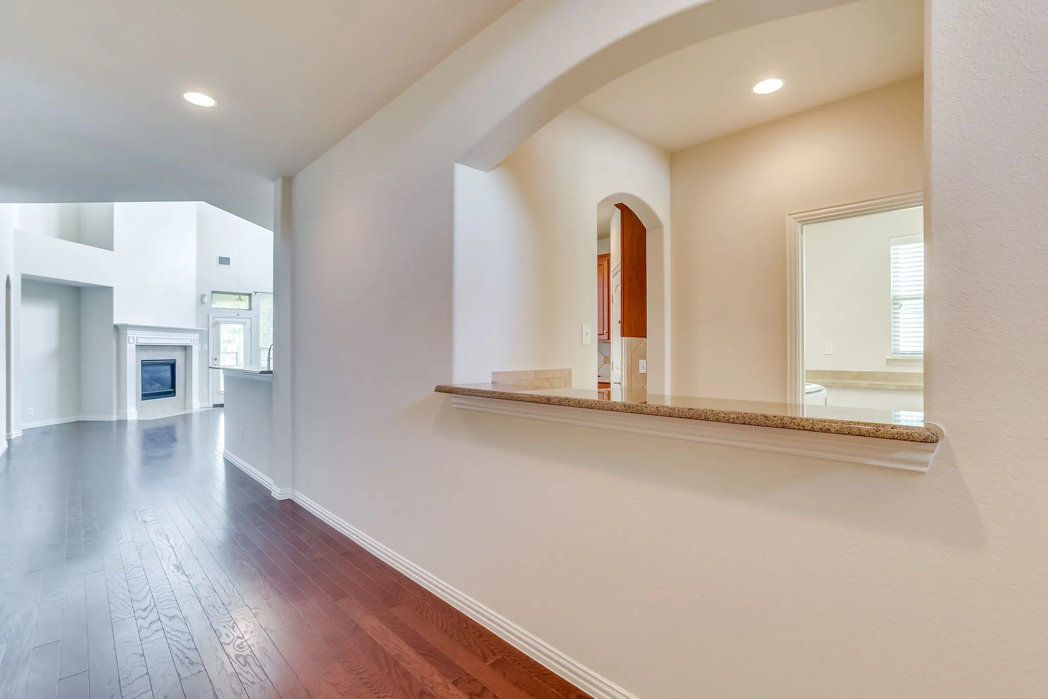 Single Family Residence For Sale in Rockwall County , 804 Miramar Drive, Rockwall, Texas 75087, 4 Bedroom, 3 Bathroom, 2 Garage spaces, 3,535 Sqft, built in 2010, mls#21339197, Real Estate Agent in Rockwall, Homes For Sale in Rockwall county, Homes For Sale in Rockwall, Realtor in Rockwall Texas, Real Estate Brokerage Independent Realty Texas, Luminita Cordes Realtor