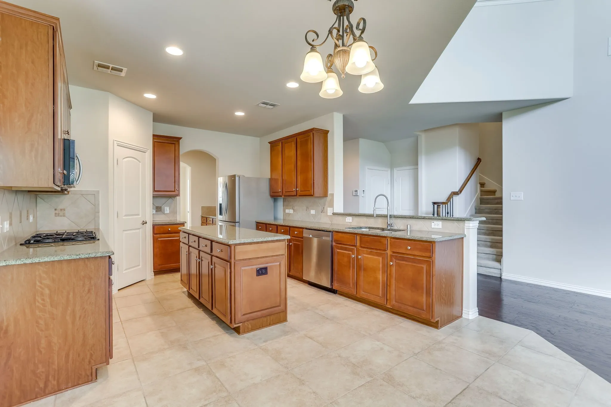Single Family Residence For Sale in Rockwall County , 804 Miramar Drive, Rockwall, Texas 75087, 4 Bedroom, 3 Bathroom, 2 Garage spaces, 3,535 Sqft, built in 2010, mls#21339197, Real Estate Agent in Rockwall, Homes For Sale in Rockwall county, Homes For Sale in Rockwall, Realtor in Rockwall Texas, Real Estate Brokerage Independent Realty Texas, Luminita Cordes Realtor