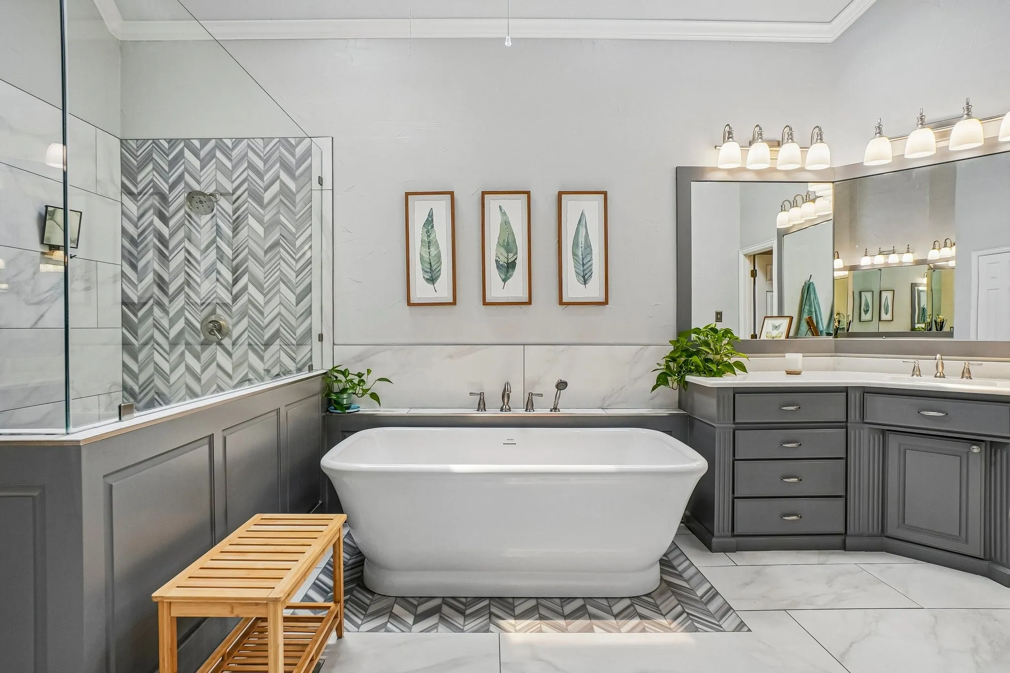 What a relaxing space to unwind at the end of the day!
