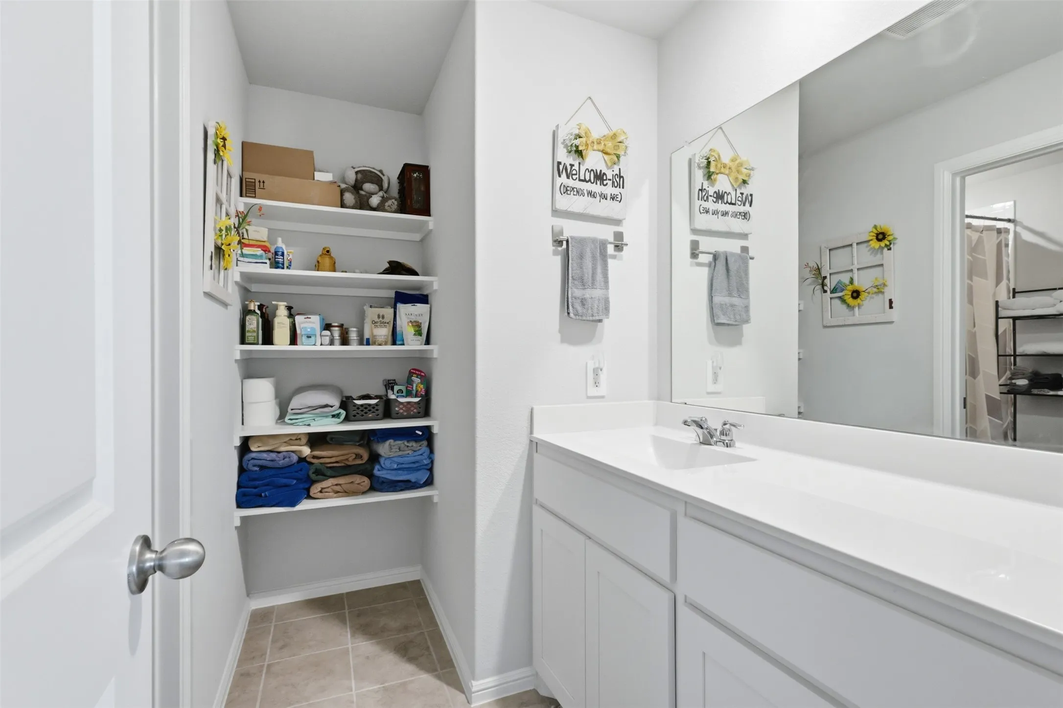 Single Family Residence For Sale in Wise County , 224 Running River Drive, Boyd, Texas 76023, 4 Bedroom, 3 Bathroom, 2 Garage spaces, 2,367 Sqft, built in 2023, mls#21338618, Real Estate Agent in Boyd, Homes For Sale in Wise county, Homes For Sale in Boyd, Realtor in Boyd Texas, Real Estate Brokerage Independent Realty Texas, Luminita Cordes Realtor