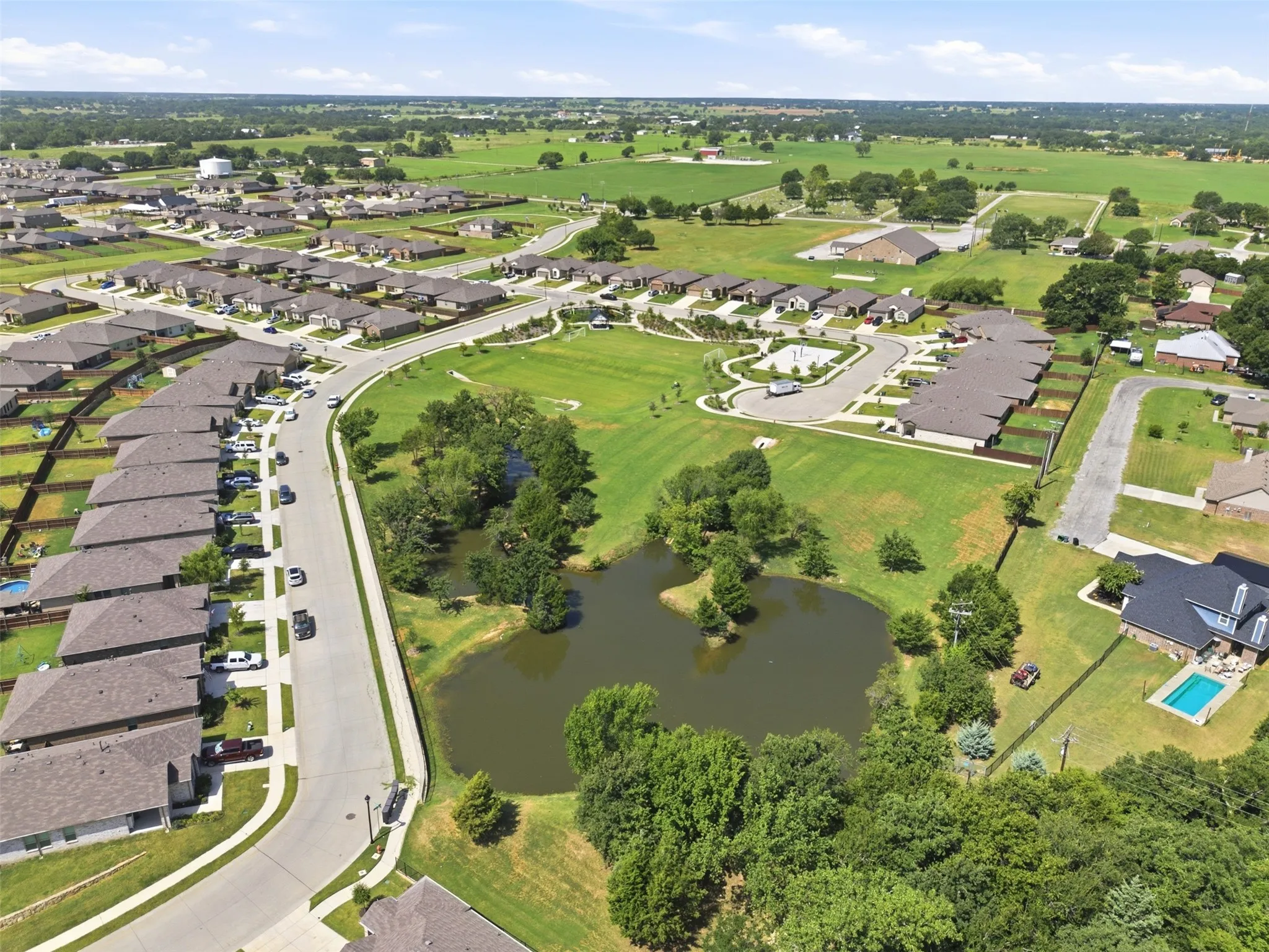 Single Family Residence For Sale in Wise County , 224 Running River Drive, Boyd, Texas 76023, 4 Bedroom, 3 Bathroom, 2 Garage spaces, 2,367 Sqft, built in 2023, mls#21338618, Real Estate Agent in Boyd, Homes For Sale in Wise county, Homes For Sale in Boyd, Realtor in Boyd Texas, Real Estate Brokerage Independent Realty Texas, Luminita Cordes Realtor