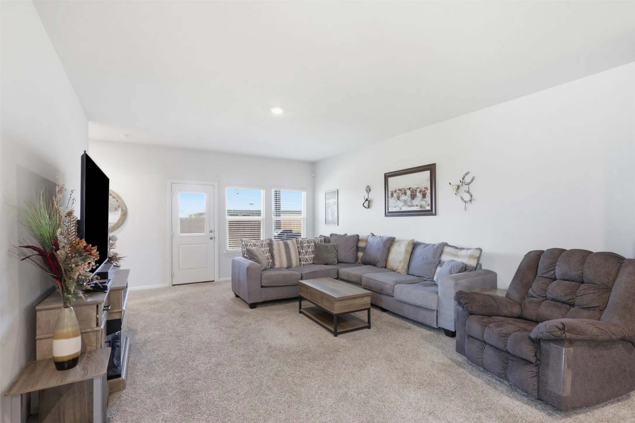Single Family Residence For Sale in Wise County , 224 Running River Drive, Boyd, Texas 76023, 4 Bedroom, 3 Bathroom, 2 Garage spaces, 2,367 Sqft, built in 2023, mls#21338618, Real Estate Agent in Boyd, Homes For Sale in Wise county, Homes For Sale in Boyd, Realtor in Boyd Texas, Real Estate Brokerage Independent Realty Texas, Luminita Cordes Realtor