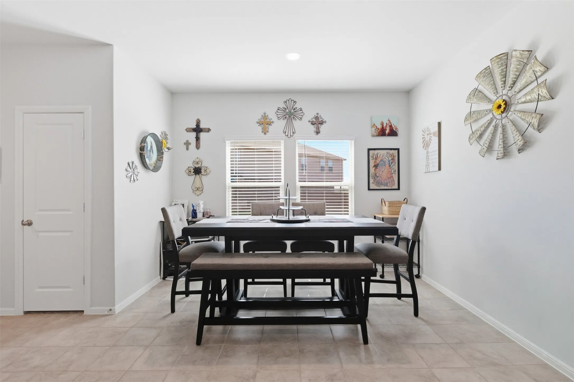 Single Family Residence For Sale in Wise County , 224 Running River Drive, Boyd, Texas 76023, 4 Bedroom, 3 Bathroom, 2 Garage spaces, 2,367 Sqft, built in 2023, mls#21338618, Real Estate Agent in Boyd, Homes For Sale in Wise county, Homes For Sale in Boyd, Realtor in Boyd Texas, Real Estate Brokerage Independent Realty Texas, Luminita Cordes Realtor