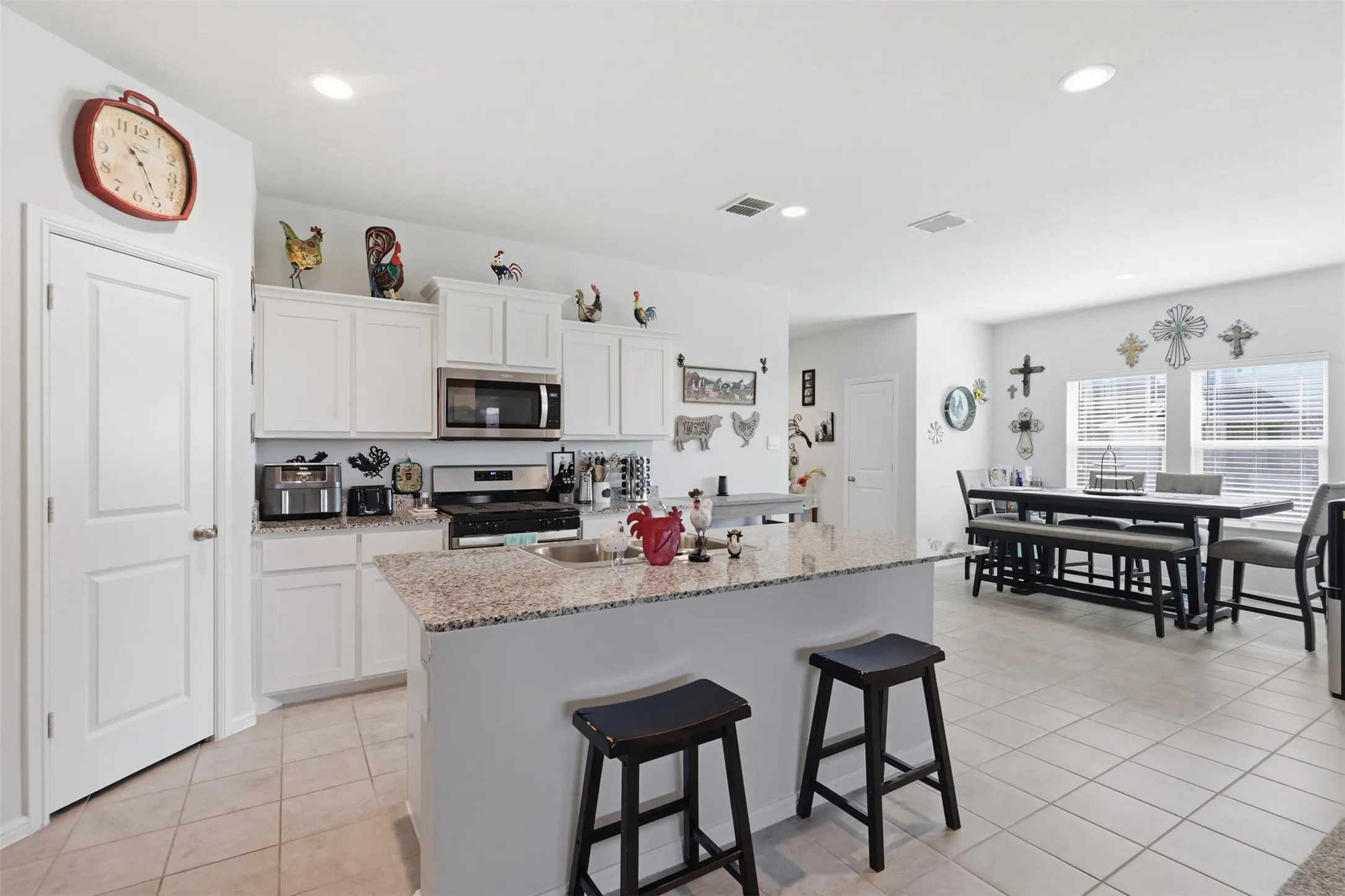 Single Family Residence For Sale in Wise County , 224 Running River Drive, Boyd, Texas 76023, 4 Bedroom, 3 Bathroom, 2 Garage spaces, 2,367 Sqft, built in 2023, mls#21338618, Real Estate Agent in Boyd, Homes For Sale in Wise county, Homes For Sale in Boyd, Realtor in Boyd Texas, Real Estate Brokerage Independent Realty Texas, Luminita Cordes Realtor