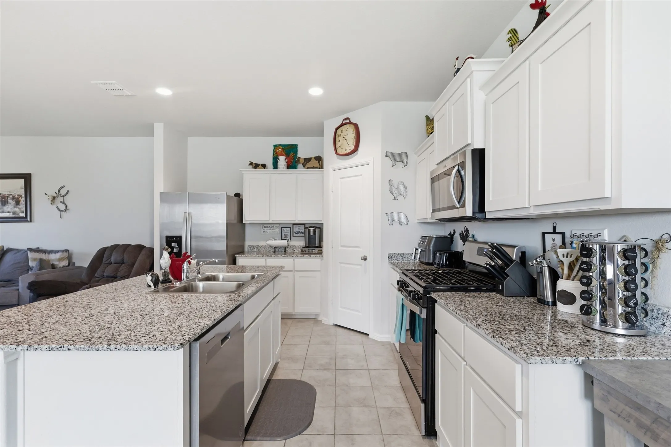 Single Family Residence For Sale in Wise County , 224 Running River Drive, Boyd, Texas 76023, 4 Bedroom, 3 Bathroom, 2 Garage spaces, 2,367 Sqft, built in 2023, mls#21338618, Real Estate Agent in Boyd, Homes For Sale in Wise county, Homes For Sale in Boyd, Realtor in Boyd Texas, Real Estate Brokerage Independent Realty Texas, Luminita Cordes Realtor