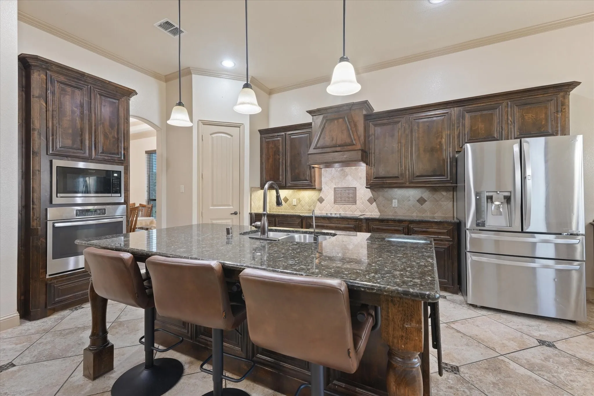 Single Family Residence For Sale in Collin County , 7910 Edgeglen Trail, Sachse, Texas 75048, 5 Bedroom, 4 Bathroom, 3 Garage spaces, 3,815 Sqft, built in 2014, mls#21337712, Real Estate Agent in Sachse, Homes For Sale in Collin county, Homes For Sale in Sachse, Realtor in Sachse Texas, Real Estate Brokerage Independent Realty Texas, Luminita Cordes Realtor