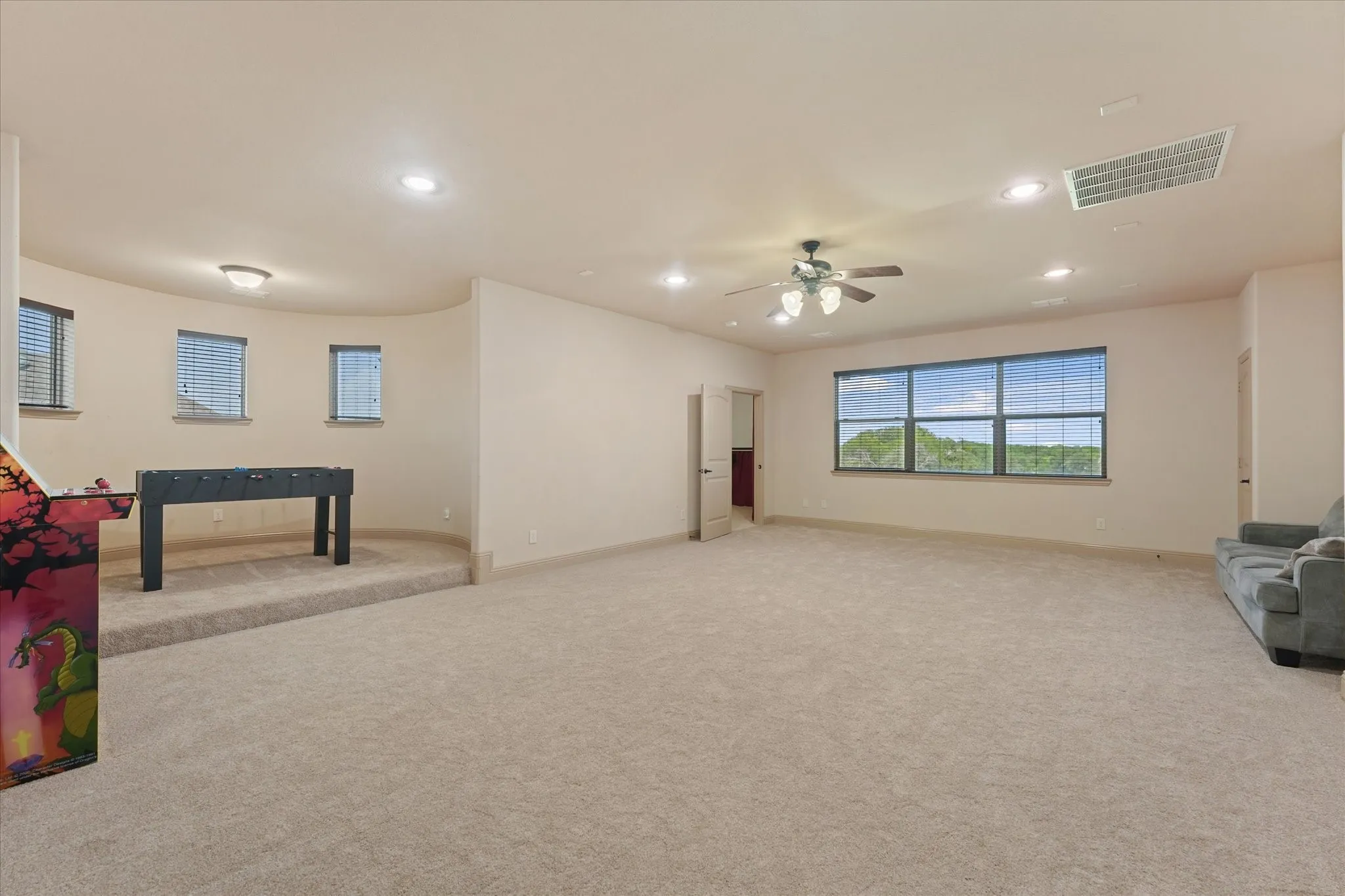 Single Family Residence For Sale in Collin County , 7910 Edgeglen Trail, Sachse, Texas 75048, 5 Bedroom, 4 Bathroom, 3 Garage spaces, 3,815 Sqft, built in 2014, mls#21337712, Real Estate Agent in Sachse, Homes For Sale in Collin county, Homes For Sale in Sachse, Realtor in Sachse Texas, Real Estate Brokerage Independent Realty Texas, Luminita Cordes Realtor