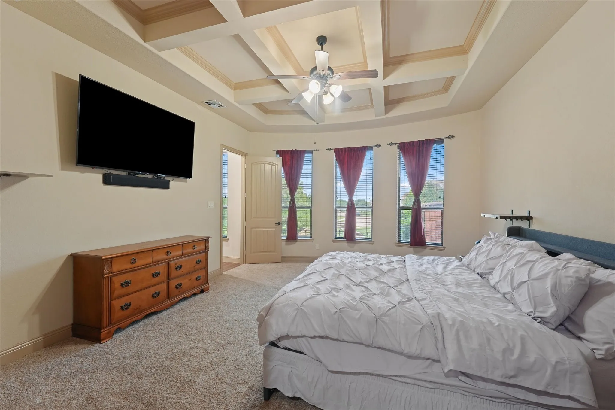 Single Family Residence For Sale in Collin County , 7910 Edgeglen Trail, Sachse, Texas 75048, 5 Bedroom, 4 Bathroom, 3 Garage spaces, 3,815 Sqft, built in 2014, mls#21337712, Real Estate Agent in Sachse, Homes For Sale in Collin county, Homes For Sale in Sachse, Realtor in Sachse Texas, Real Estate Brokerage Independent Realty Texas, Luminita Cordes Realtor