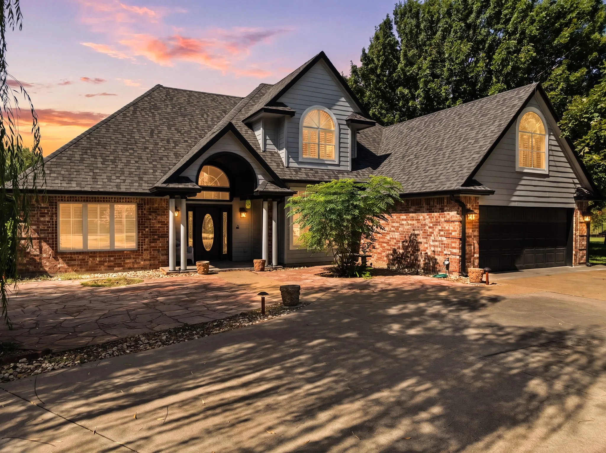 Single Family Residence For Sale in Hill County , 34057 Stonewood Loop, Whitney, Texas 76692, 5 Bedrooms, 3 Bathrooms, 2 Garage spaces, 2,800 Sqft, built in 1996, Price $450,000, mls#21339195, Real Estate Agent in Whitney, Homes For Sale in Hill county, Homes For Sale in Whitney, Realtor in Whitney Texas, Real Estate Brokerage Independent Realty Texas, Luminita Cordes Realtor