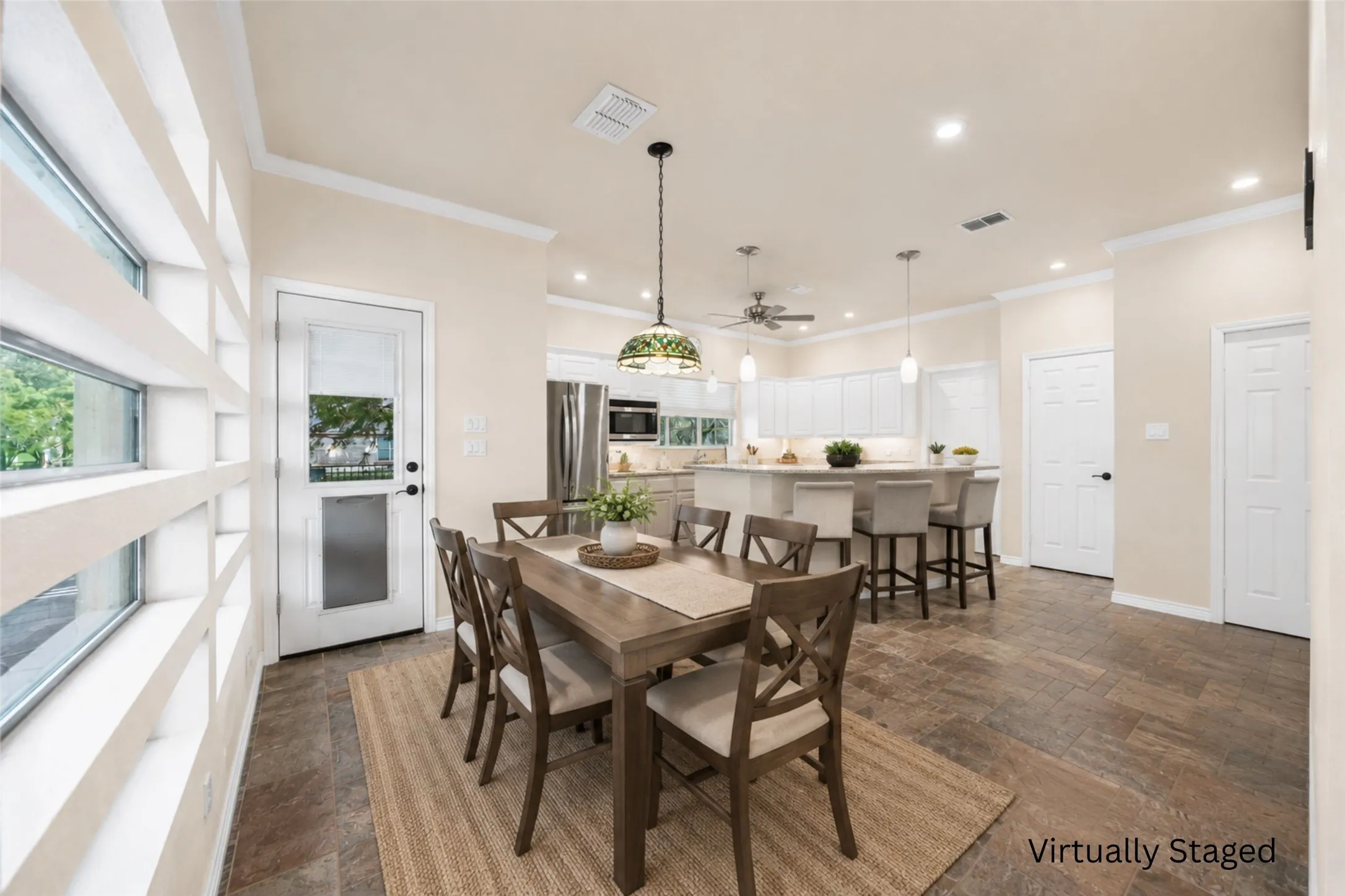 Single Family Residence For Sale in Hill County , 34057 Stonewood Loop, Whitney, Texas 76692, 5 Bedrooms, 3 Bathrooms, 2 Garage spaces, 2,800 Sqft, built in 1996, Price $450,000, mls#21339195, Real Estate Agent in Whitney, Homes For Sale in Hill county, Homes For Sale in Whitney, Realtor in Whitney Texas, Real Estate Brokerage Independent Realty Texas, Luminita Cordes Realtor