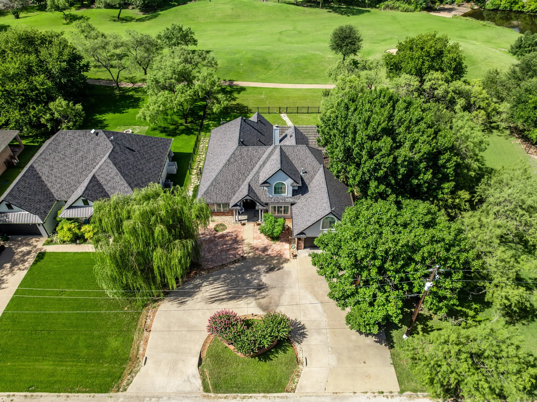 Single Family Residence For Sale in Hill County , 34057 Stonewood Loop, Whitney, Texas 76692, 5 Bedrooms, 3 Bathrooms, 2 Garage spaces, 2,800 Sqft, built in 1996, Price $450,000, mls#21339195, Real Estate Agent in Whitney, Homes For Sale in Hill county, Homes For Sale in Whitney, Realtor in Whitney Texas, Real Estate Brokerage Independent Realty Texas, Luminita Cordes Realtor