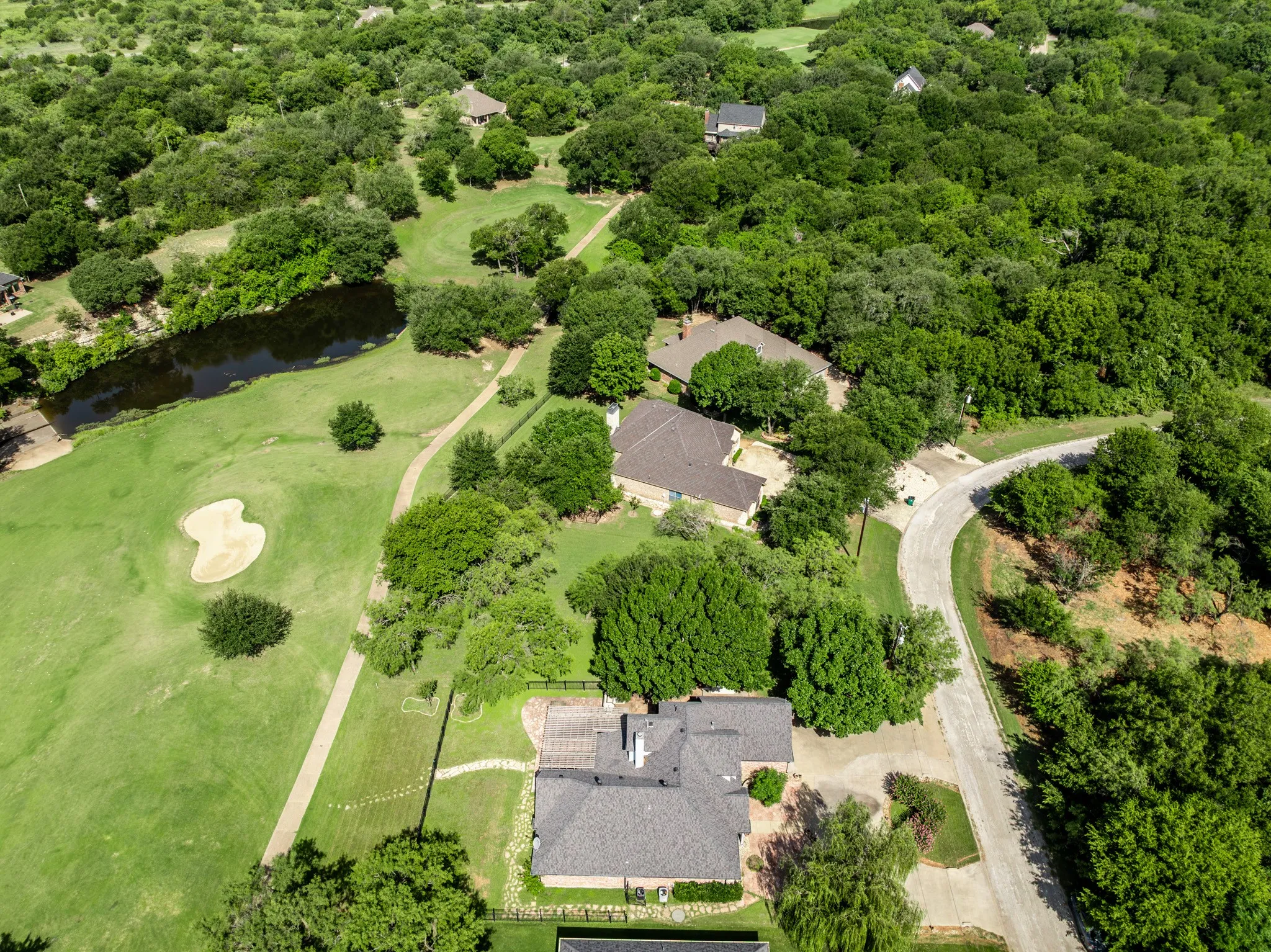 Single Family Residence For Sale in Hill County , 34057 Stonewood Loop, Whitney, Texas 76692, 5 Bedrooms, 3 Bathrooms, 2 Garage spaces, 2,800 Sqft, built in 1996, Price $450,000, mls#21339195, Real Estate Agent in Whitney, Homes For Sale in Hill county, Homes For Sale in Whitney, Realtor in Whitney Texas, Real Estate Brokerage Independent Realty Texas, Luminita Cordes Realtor