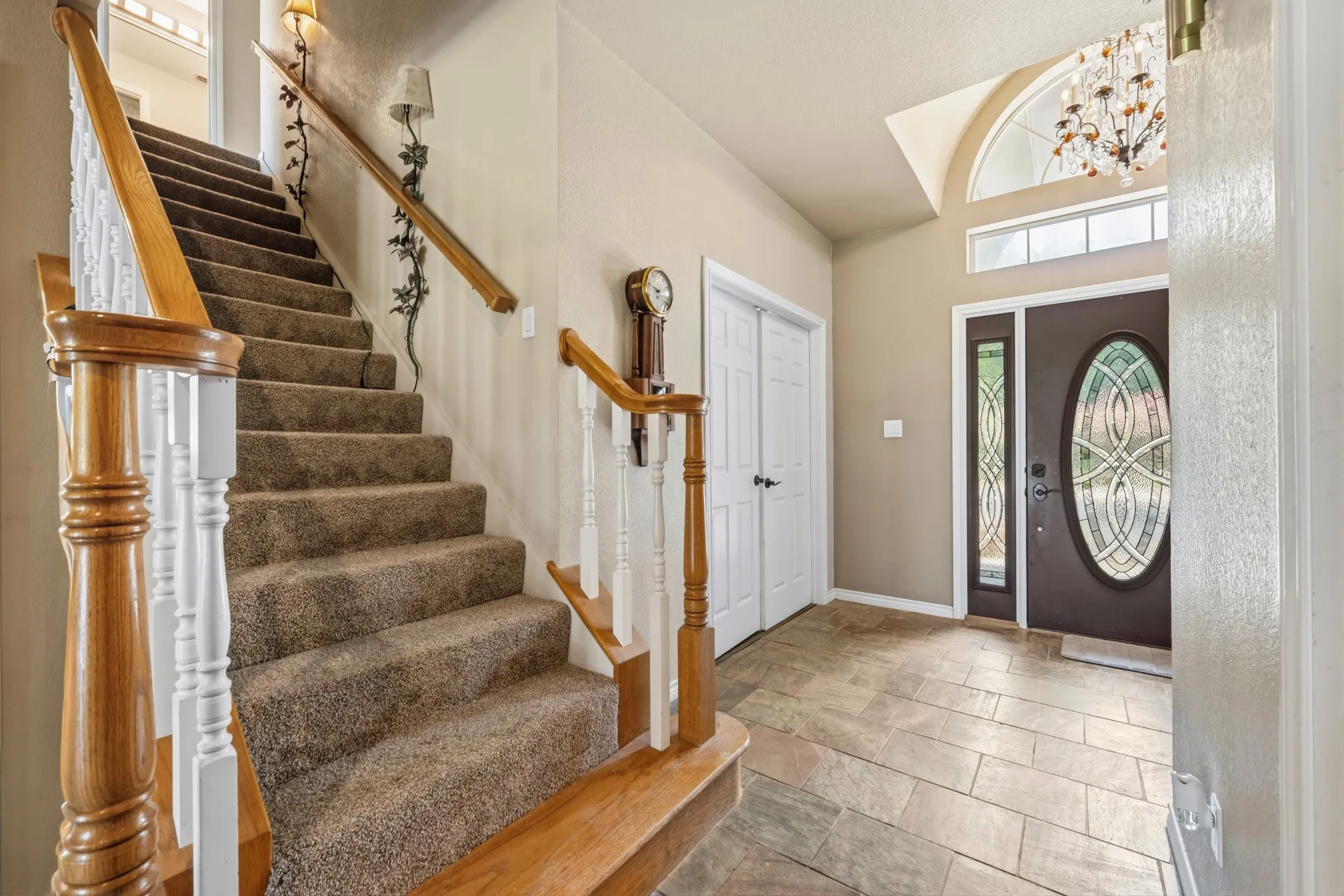Single Family Residence For Sale in Hill County , 34057 Stonewood Loop, Whitney, Texas 76692, 5 Bedrooms, 3 Bathrooms, 2 Garage spaces, 2,800 Sqft, built in 1996, Price $450,000, mls#21339195, Real Estate Agent in Whitney, Homes For Sale in Hill county, Homes For Sale in Whitney, Realtor in Whitney Texas, Real Estate Brokerage Independent Realty Texas, Luminita Cordes Realtor