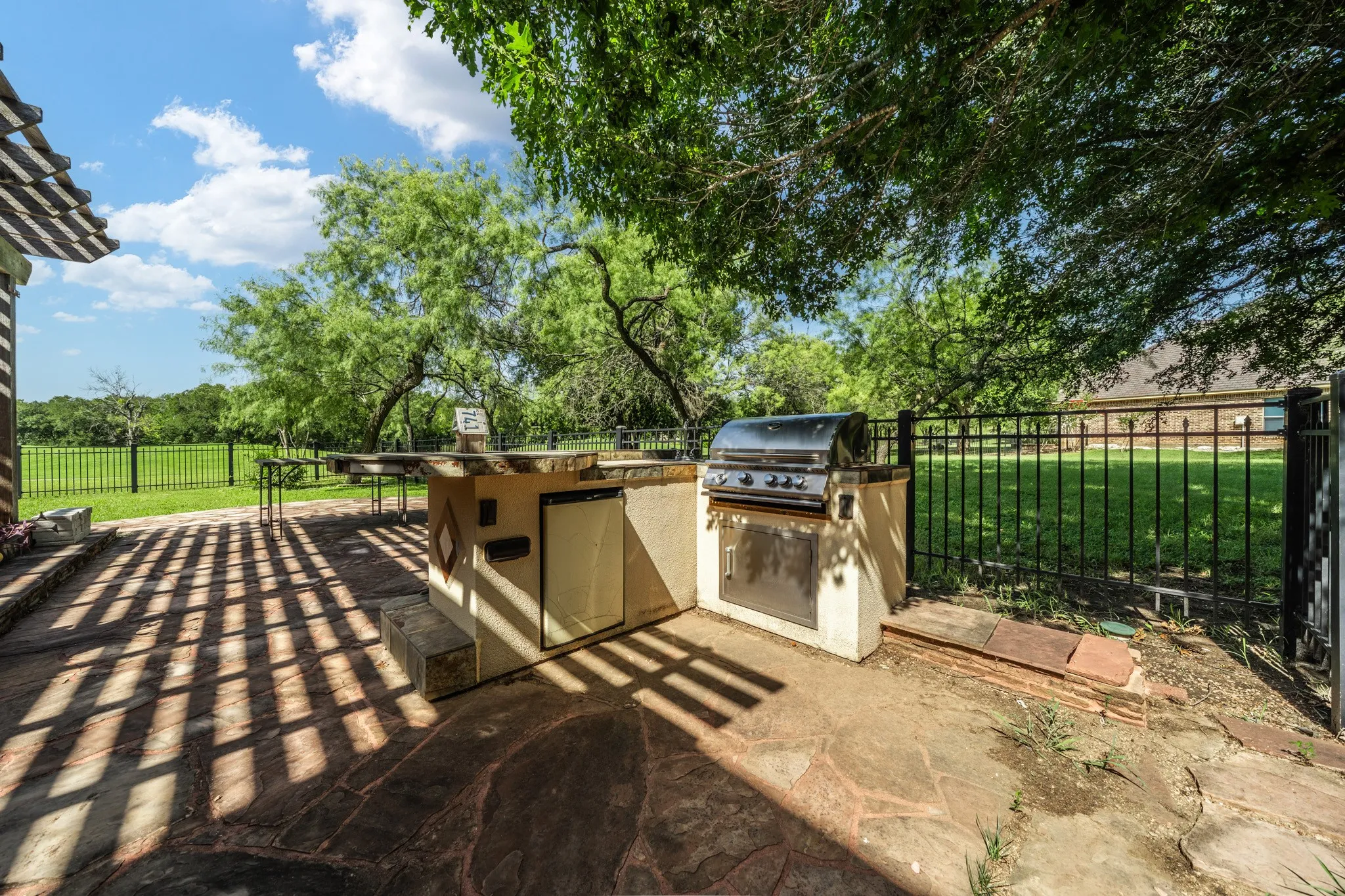 Single Family Residence For Sale in Hill County , 34057 Stonewood Loop, Whitney, Texas 76692, 5 Bedrooms, 3 Bathrooms, 2 Garage spaces, 2,800 Sqft, built in 1996, Price $450,000, mls#21339195, Real Estate Agent in Whitney, Homes For Sale in Hill county, Homes For Sale in Whitney, Realtor in Whitney Texas, Real Estate Brokerage Independent Realty Texas, Luminita Cordes Realtor