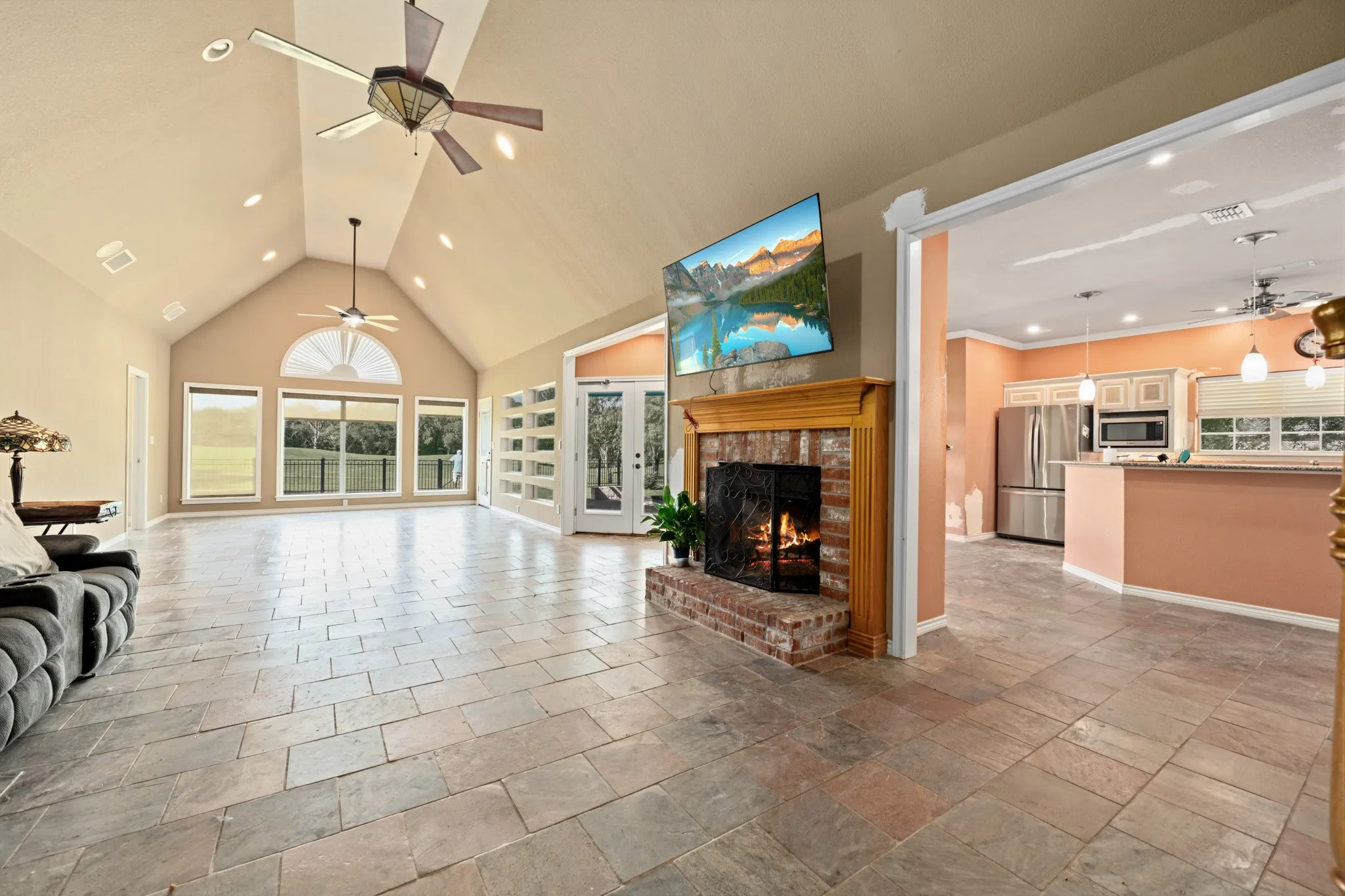 Single Family Residence For Sale in Hill County , 34057 Stonewood Loop, Whitney, Texas 76692, 5 Bedrooms, 3 Bathrooms, 2 Garage spaces, 2,800 Sqft, built in 1996, Price $450,000, mls#21339195, Real Estate Agent in Whitney, Homes For Sale in Hill county, Homes For Sale in Whitney, Realtor in Whitney Texas, Real Estate Brokerage Independent Realty Texas, Luminita Cordes Realtor