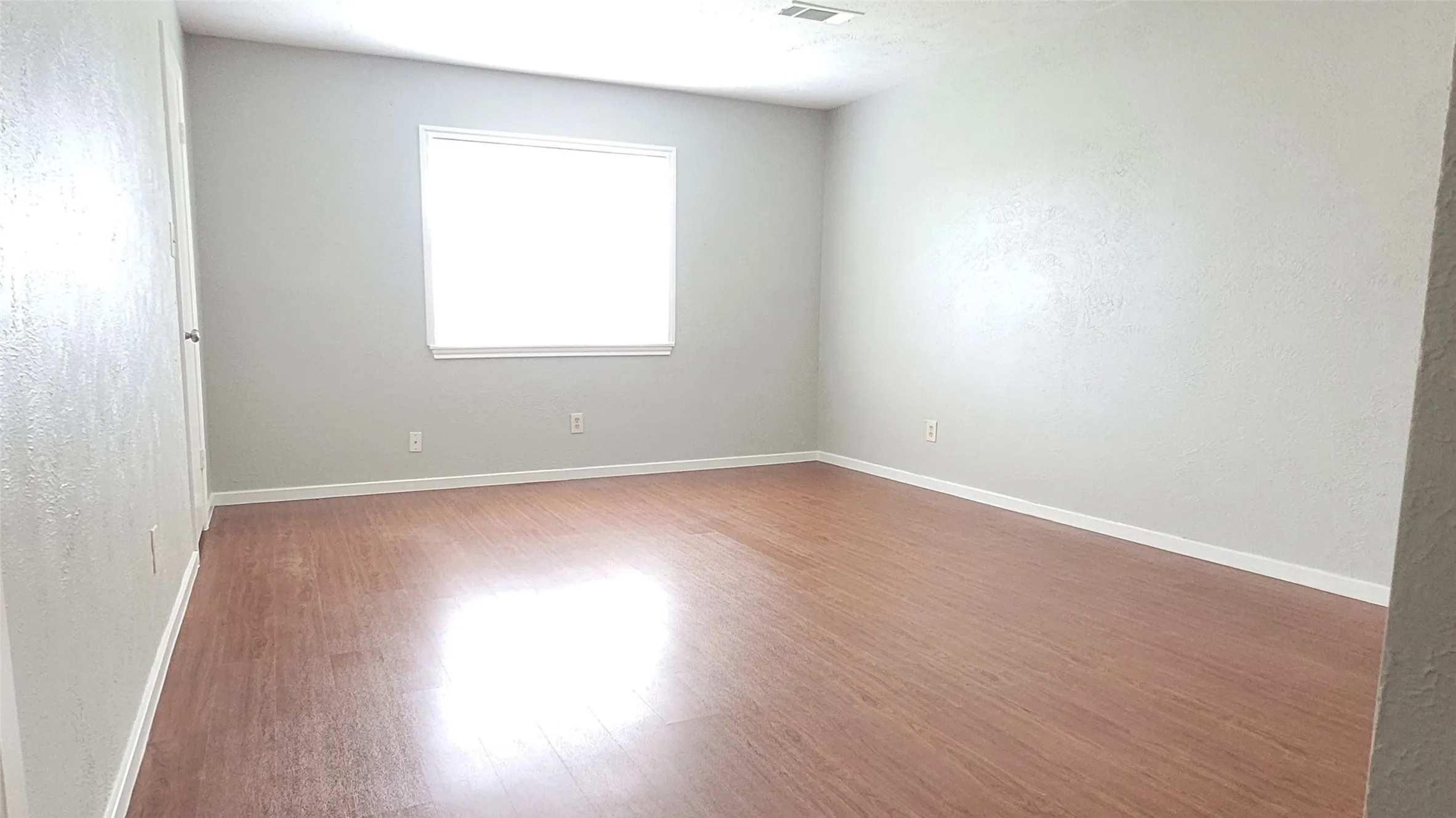 Single Family Residence For Rent in Dallas County , 7415 Cave Drive, Dallas, Texas 75249, 3 Bedrooms, 2 Bathrooms, 2 Garage spaces, 1,731 Sqft, built in 1979, Price $2,000, mls#21339214, Real Estate Agent in Dallas, Homes For Rent in Dallas county, Homes For Rent in Dallas, Realtor in Dallas Texas, Real Estate Brokerage Independent Realty Texas, Luminita Cordes Realtor