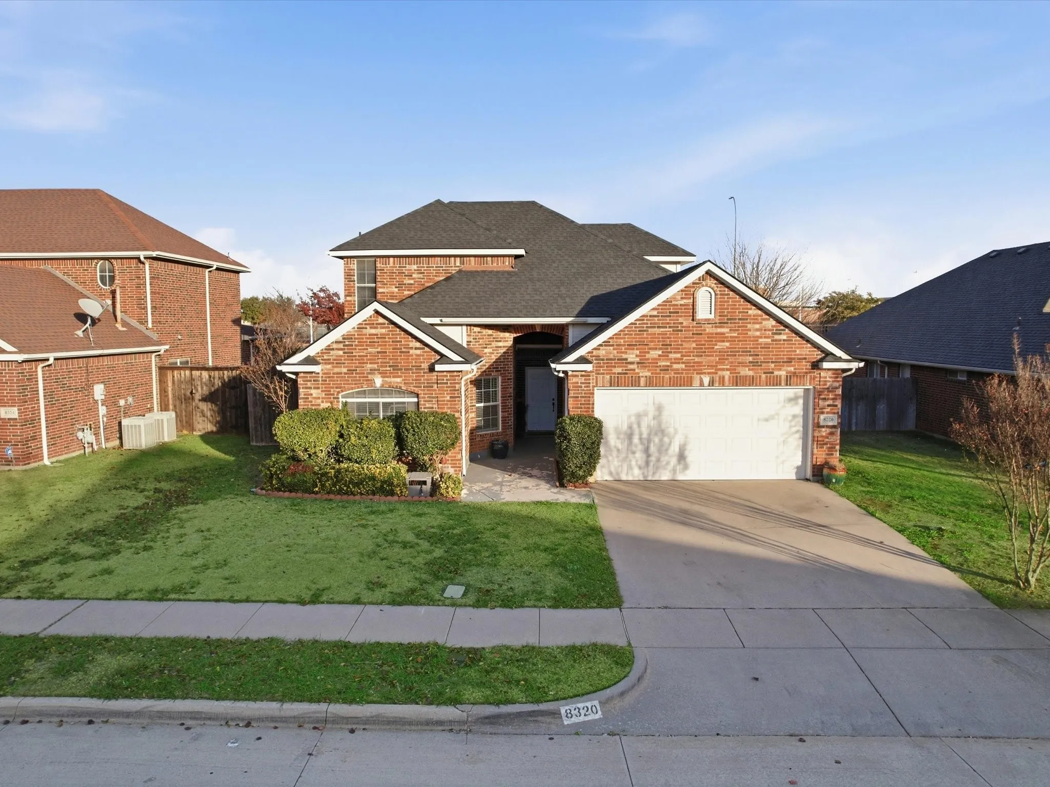 Single Family Residence For Sale in Tarrant County , 8320 Bandelier Trail, Fort Worth, Texas 76137, 3 Bedroom, 2 Bathroom, 2 Garage spaces, 2,341 Sqft, built in 1999, mls#21321023, Real Estate Agent in Fort Worth, Homes For Sale in Tarrant county, Homes For Sale in Fort Worth, Realtor in Fort Worth Texas, Real Estate Brokerage Independent Realty Texas, Luminita Cordes Realtor