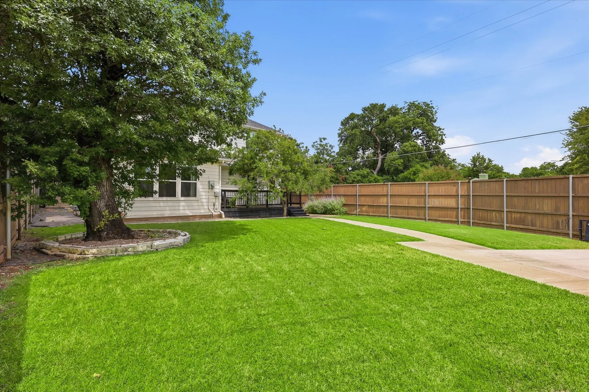 Single Family Residence For Sale in Dallas County , 1136 Woodlawn Avenue, Dallas, Texas 75208, 3 Bedroom, 3 Bathroom, Garage spaces, 2,017 Sqft, built in 1940, mls#21334370, Real Estate Agent in Dallas, Homes For Sale in Dallas county, Homes For Sale in Dallas, Realtor in Dallas Texas, Real Estate Brokerage Independent Realty Texas, Luminita Cordes Realtor