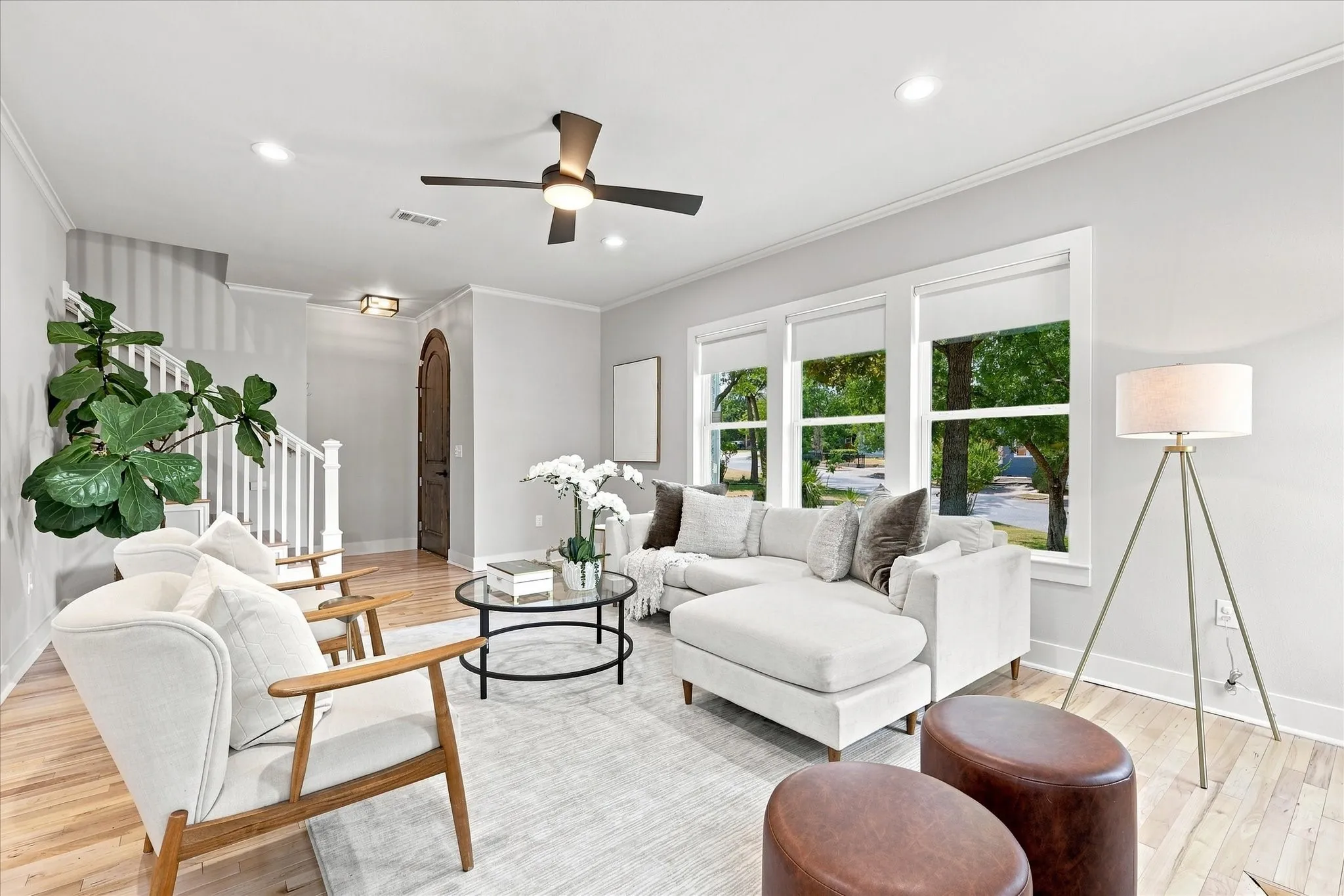 Single Family Residence For Sale in Dallas County , 1136 Woodlawn Avenue, Dallas, Texas 75208, 3 Bedroom, 3 Bathroom, Garage spaces, 2,017 Sqft, built in 1940, mls#21334370, Real Estate Agent in Dallas, Homes For Sale in Dallas county, Homes For Sale in Dallas, Realtor in Dallas Texas, Real Estate Brokerage Independent Realty Texas, Luminita Cordes Realtor