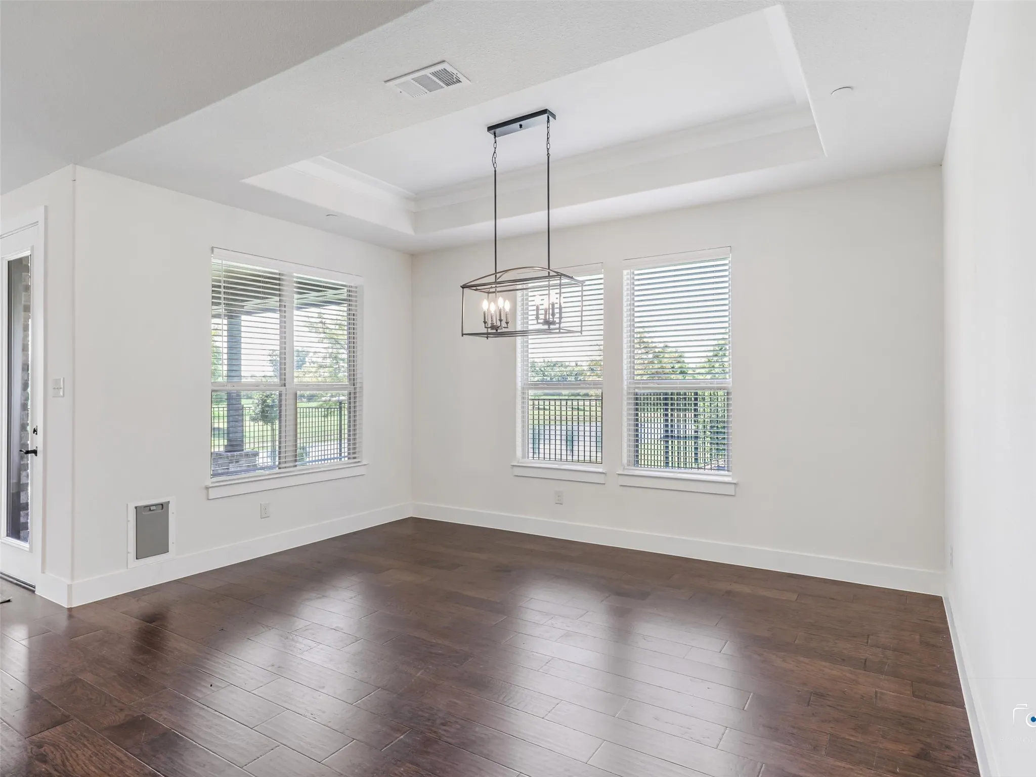 Single Family Residence For Sale in Collin County , 301 Florence Drive, Prosper, Texas 75078, 3 Bedroom, 3 Bathroom, 2 Garage spaces, 3,003 Sqft, built in 2023, mls#21332399, Real Estate Agent in Prosper, Homes For Sale in Collin county, Homes For Sale in Prosper, Realtor in Prosper Texas, Real Estate Brokerage Independent Realty Texas, Luminita Cordes Realtor