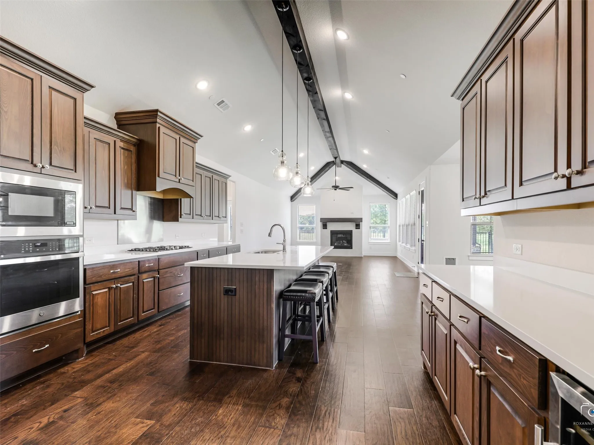 Single Family Residence For Sale in Collin County , 301 Florence Drive, Prosper, Texas 75078, 3 Bedroom, 3 Bathroom, 2 Garage spaces, 3,003 Sqft, built in 2023, mls#21332399, Real Estate Agent in Prosper, Homes For Sale in Collin county, Homes For Sale in Prosper, Realtor in Prosper Texas, Real Estate Brokerage Independent Realty Texas, Luminita Cordes Realtor