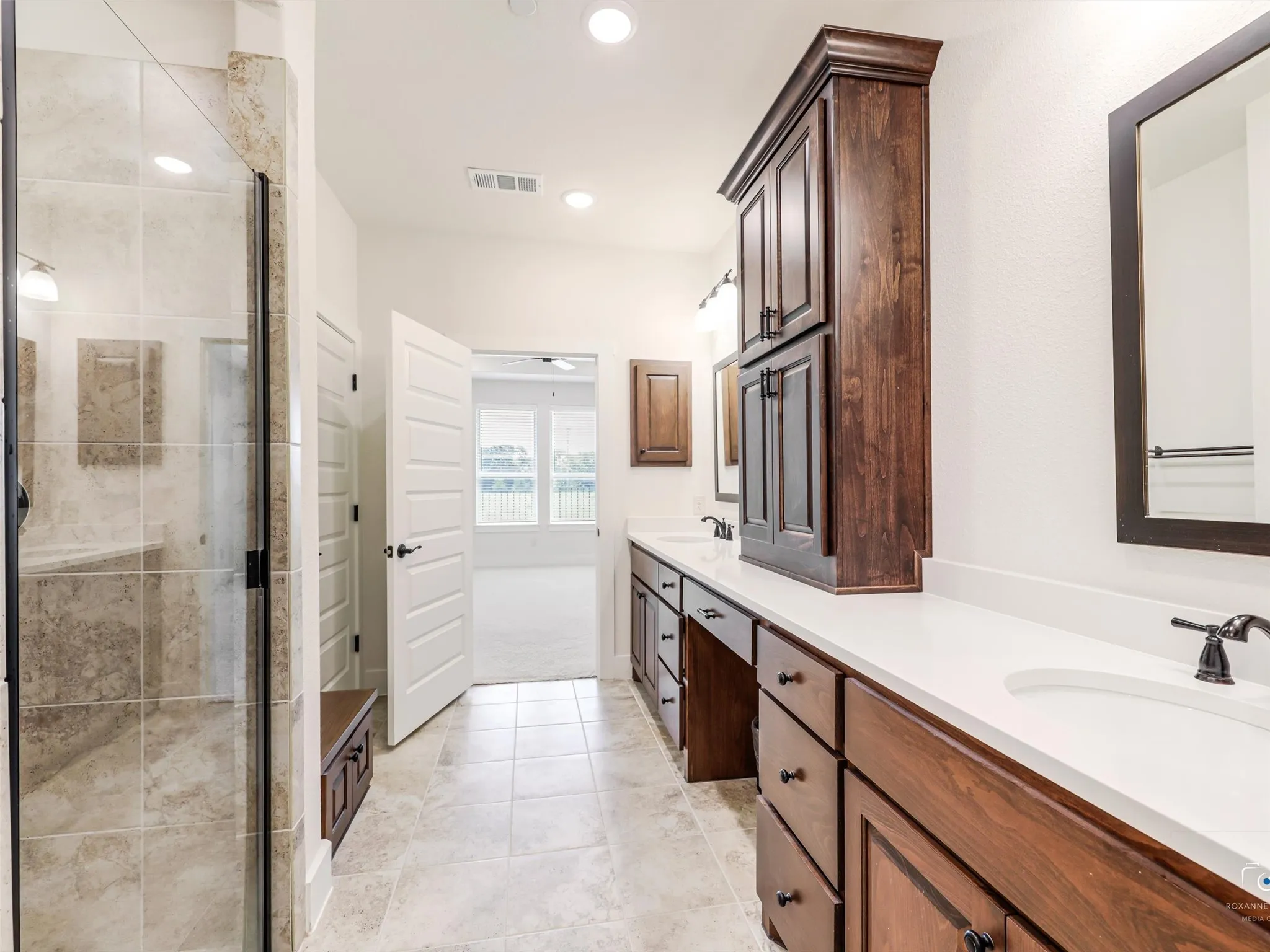 Single Family Residence For Sale in Collin County , 301 Florence Drive, Prosper, Texas 75078, 3 Bedroom, 3 Bathroom, 2 Garage spaces, 3,003 Sqft, built in 2023, mls#21332399, Real Estate Agent in Prosper, Homes For Sale in Collin county, Homes For Sale in Prosper, Realtor in Prosper Texas, Real Estate Brokerage Independent Realty Texas, Luminita Cordes Realtor
