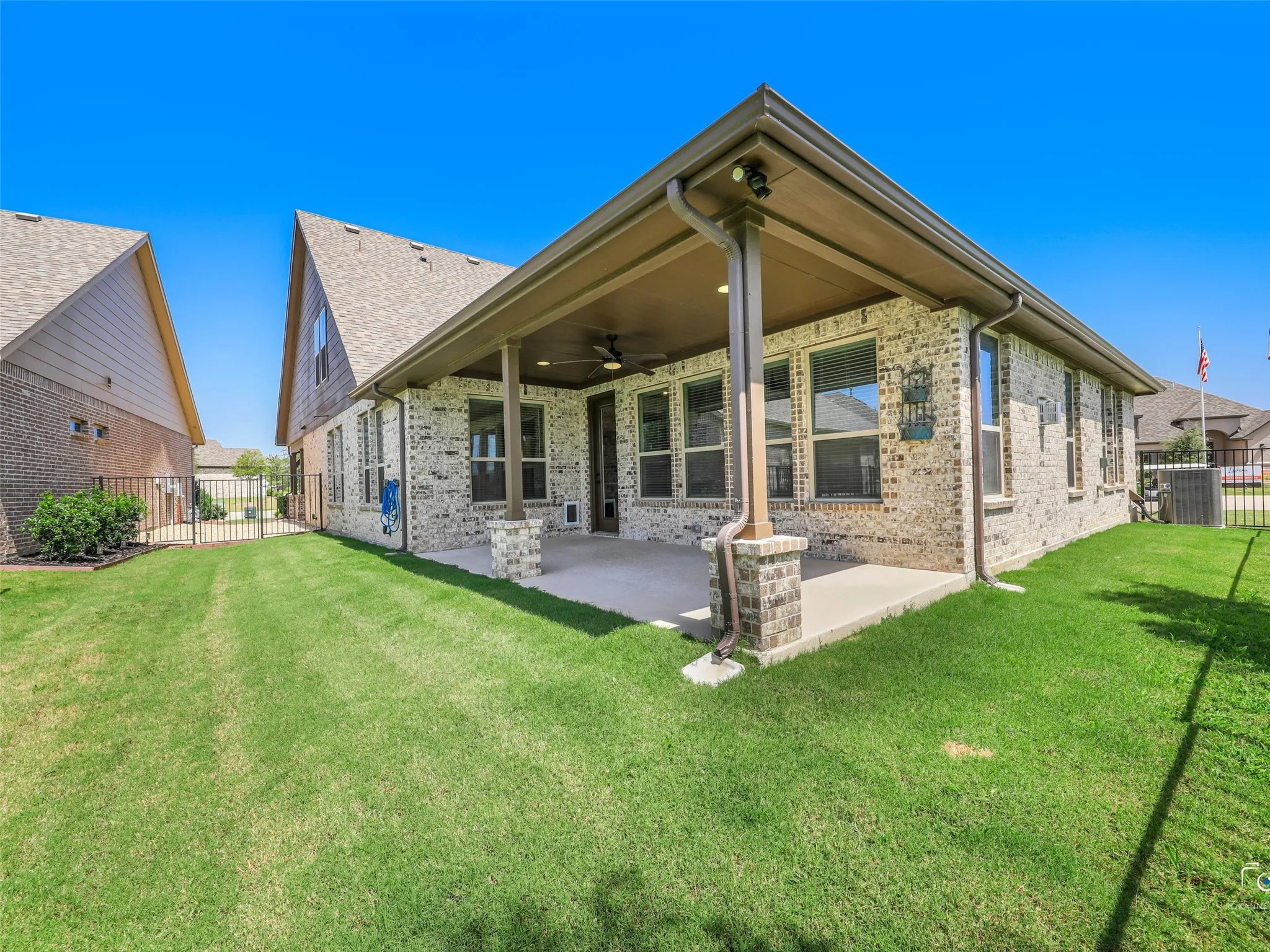 Single Family Residence For Sale in Collin County , 301 Florence Drive, Prosper, Texas 75078, 3 Bedroom, 3 Bathroom, 2 Garage spaces, 3,003 Sqft, built in 2023, mls#21332399, Real Estate Agent in Prosper, Homes For Sale in Collin county, Homes For Sale in Prosper, Realtor in Prosper Texas, Real Estate Brokerage Independent Realty Texas, Luminita Cordes Realtor