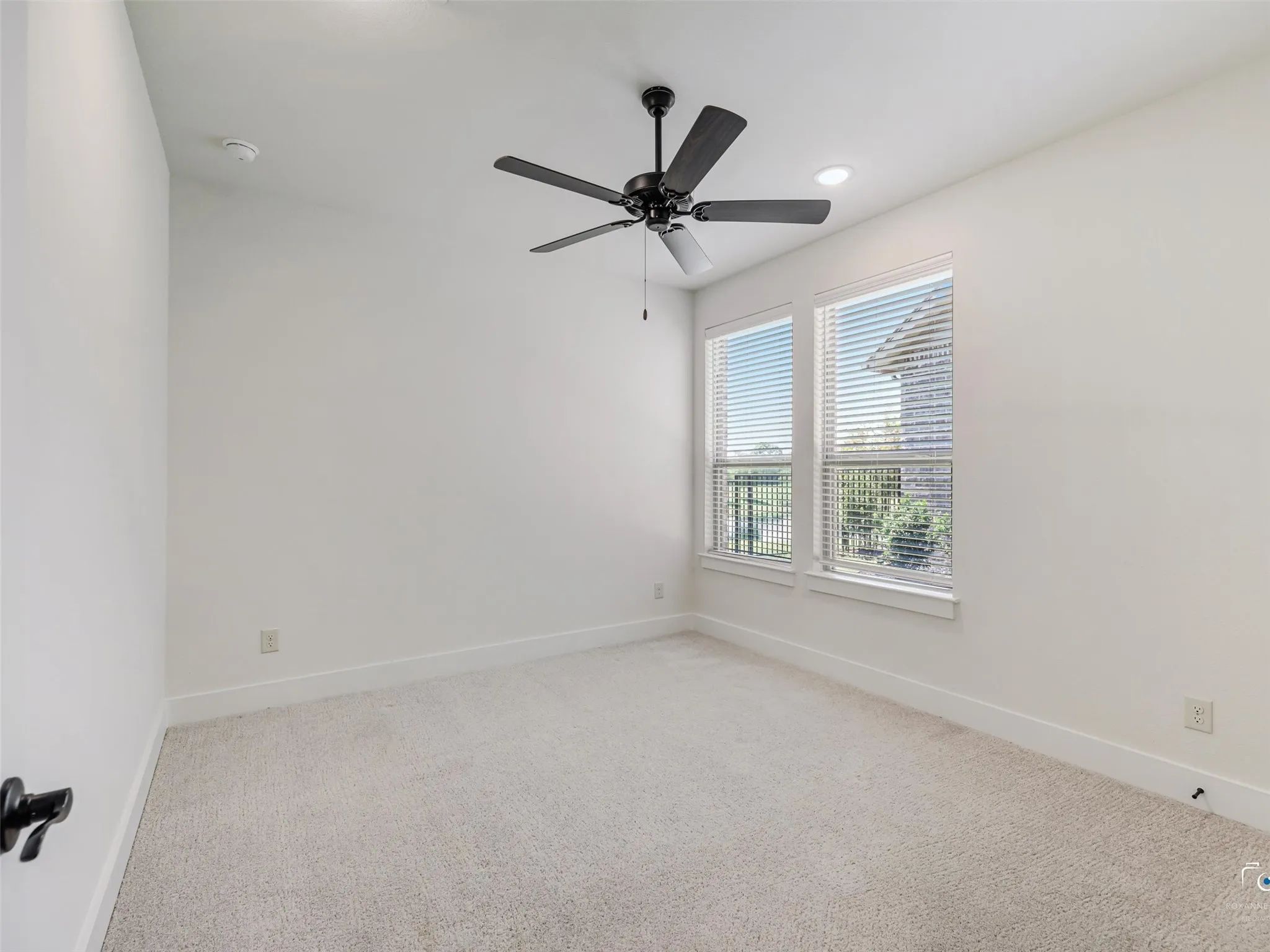 Single Family Residence For Sale in Collin County , 301 Florence Drive, Prosper, Texas 75078, 3 Bedroom, 3 Bathroom, 2 Garage spaces, 3,003 Sqft, built in 2023, mls#21332399, Real Estate Agent in Prosper, Homes For Sale in Collin county, Homes For Sale in Prosper, Realtor in Prosper Texas, Real Estate Brokerage Independent Realty Texas, Luminita Cordes Realtor