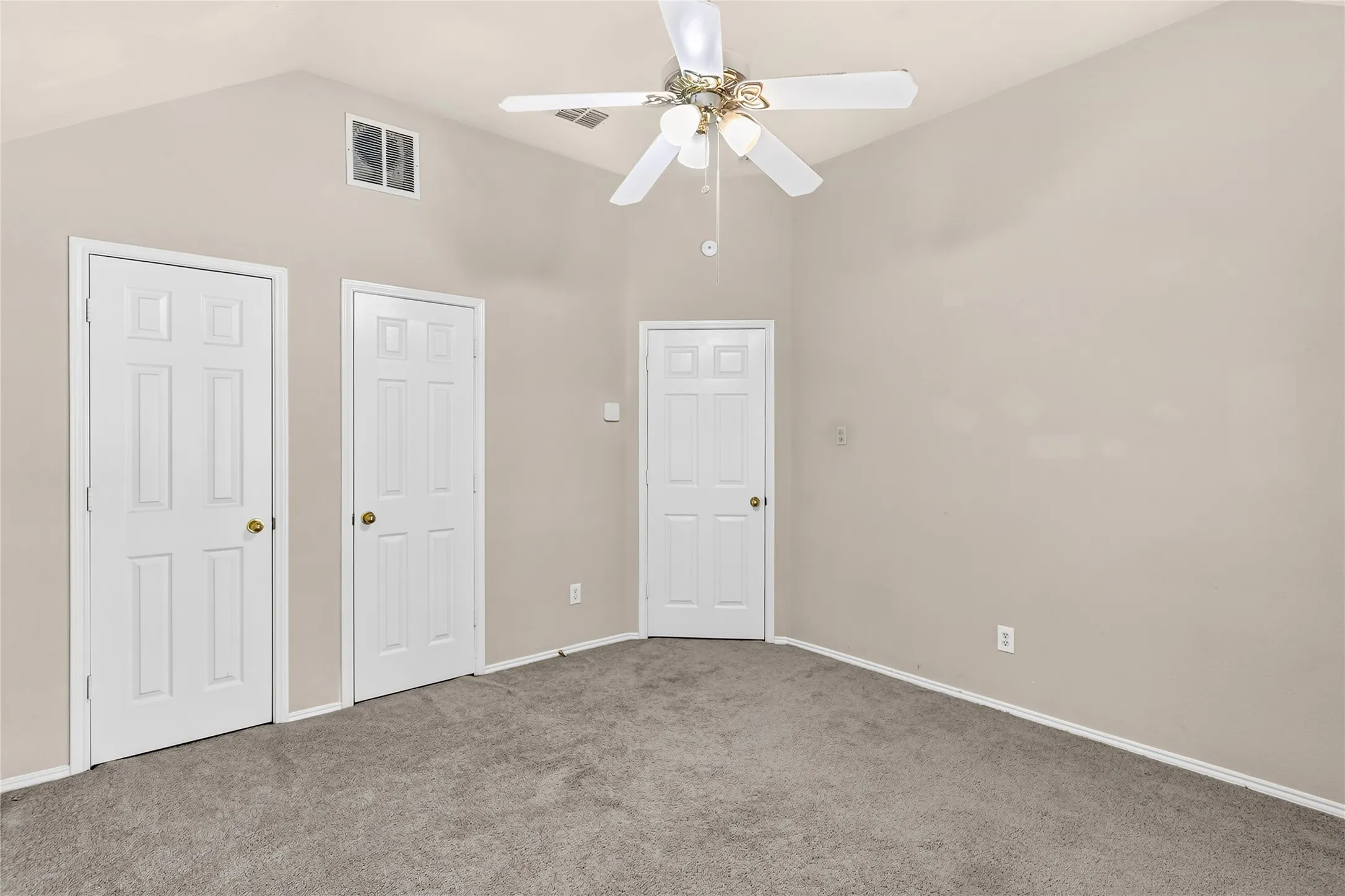 Single Family Residence For Rent in Denton County , 4325 Boca Raton Drive, The Colony, Texas 75056, 5 Bedroom, 3 Bathroom, 2 Garage spaces, 3,307 Sqft, built in 1997, mls#21335122, Real Estate Agent in The Colony, Homes For Rent in Denton county, Homes For Rent in The Colony, Realtor in The Colony Texas, Real Estate Brokerage Independent Realty Texas, Luminita Cordes Realtor
