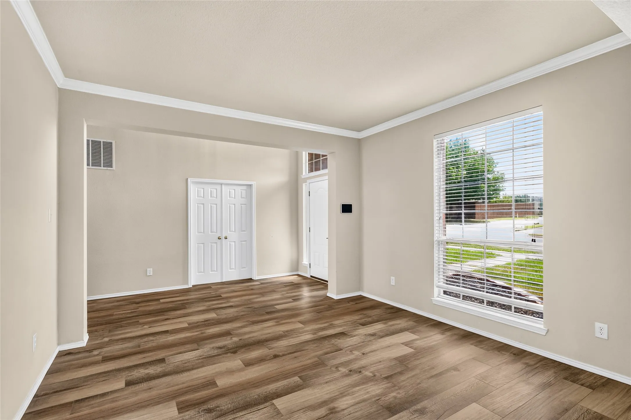 Single Family Residence For Rent in Denton County , 4325 Boca Raton Drive, The Colony, Texas 75056, 5 Bedroom, 3 Bathroom, 2 Garage spaces, 3,307 Sqft, built in 1997, mls#21335122, Real Estate Agent in The Colony, Homes For Rent in Denton county, Homes For Rent in The Colony, Realtor in The Colony Texas, Real Estate Brokerage Independent Realty Texas, Luminita Cordes Realtor