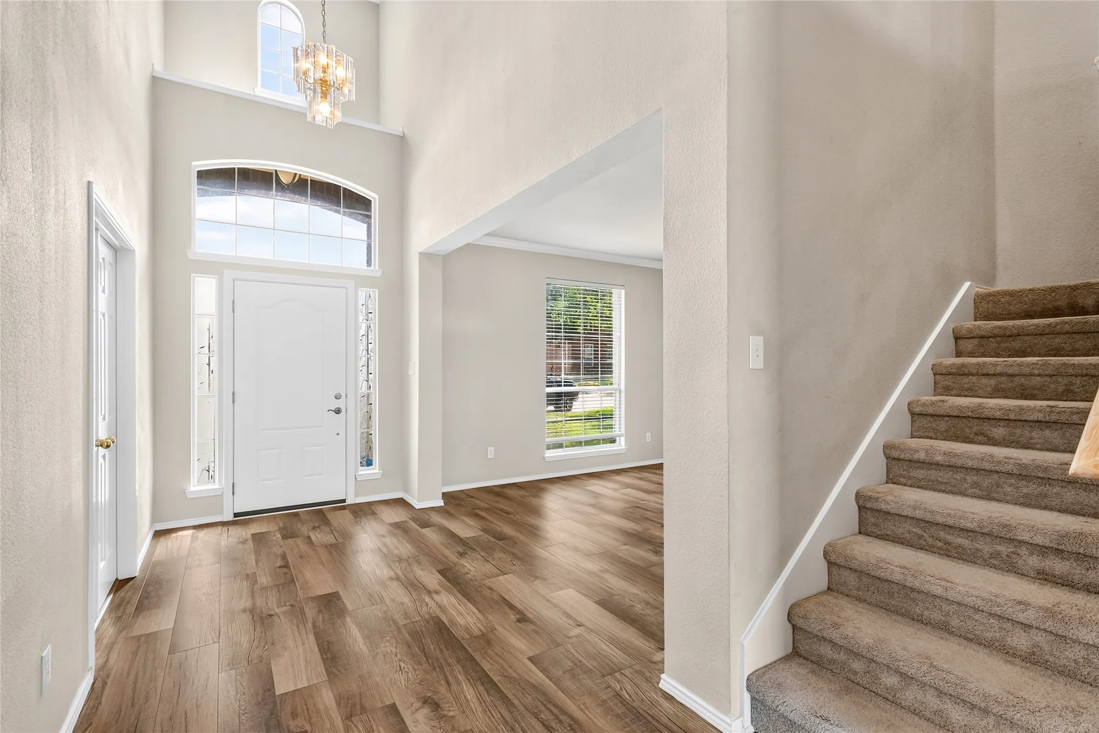 Single Family Residence For Rent in Denton County , 4325 Boca Raton Drive, The Colony, Texas 75056, 5 Bedroom, 3 Bathroom, 2 Garage spaces, 3,307 Sqft, built in 1997, mls#21335122, Real Estate Agent in The Colony, Homes For Rent in Denton county, Homes For Rent in The Colony, Realtor in The Colony Texas, Real Estate Brokerage Independent Realty Texas, Luminita Cordes Realtor