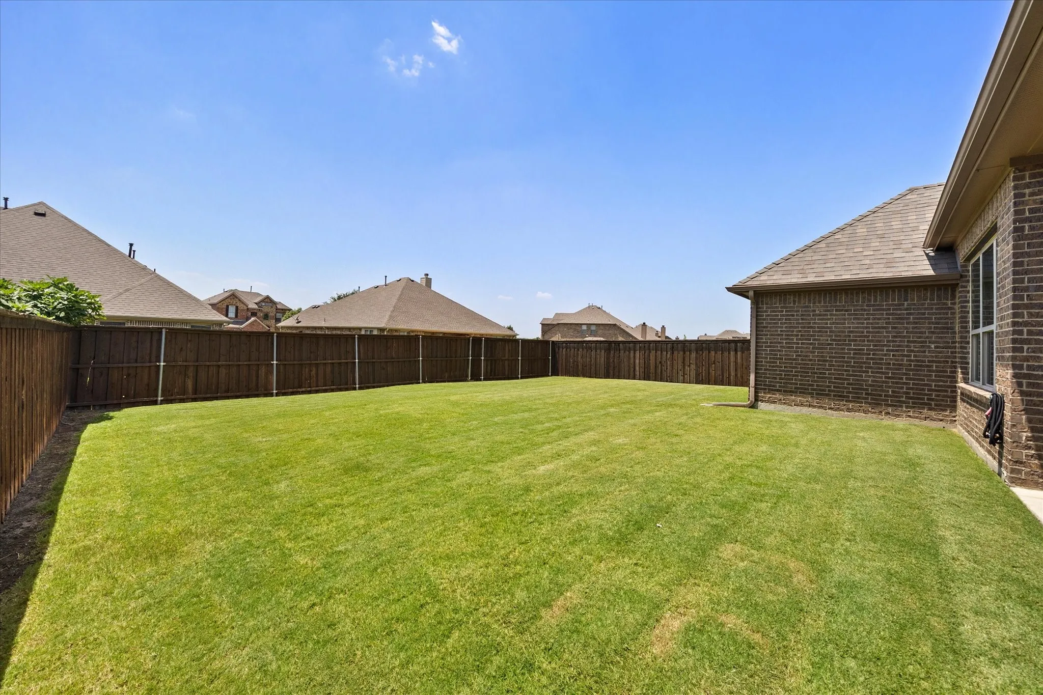 Single Family Residence For Sale in Rockwall County , 1507 Firenza Court, Mclendon Chisholm, Texas 75032, 4 Bedroom, 3 Bathroom, 2 Garage spaces, 2,429 Sqft, built in 2016, mls#21338085, Real Estate Agent in Mclendon Chisholm, Homes For Sale in Rockwall county, Homes For Sale in Mclendon Chisholm, Realtor in Mclendon Chisholm Texas, Real Estate Brokerage Independent Realty Texas, Luminita Cordes Realtor
