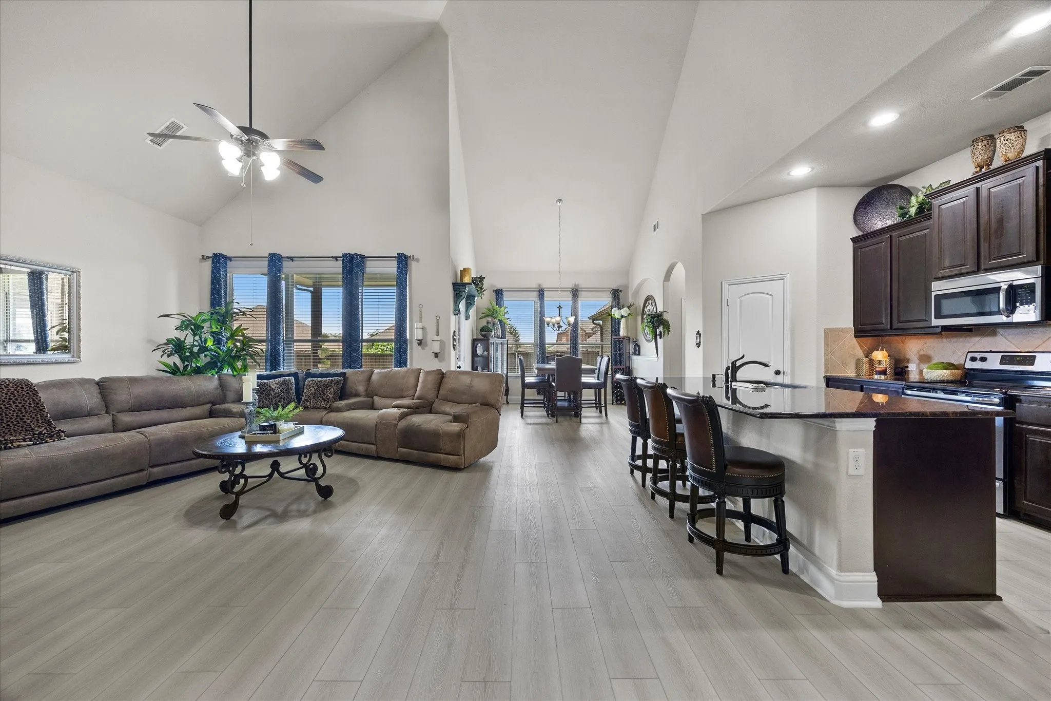 Single Family Residence For Sale in Rockwall County , 1507 Firenza Court, Mclendon Chisholm, Texas 75032, 4 Bedroom, 3 Bathroom, 2 Garage spaces, 2,429 Sqft, built in 2016, mls#21338085, Real Estate Agent in Mclendon Chisholm, Homes For Sale in Rockwall county, Homes For Sale in Mclendon Chisholm, Realtor in Mclendon Chisholm Texas, Real Estate Brokerage Independent Realty Texas, Luminita Cordes Realtor