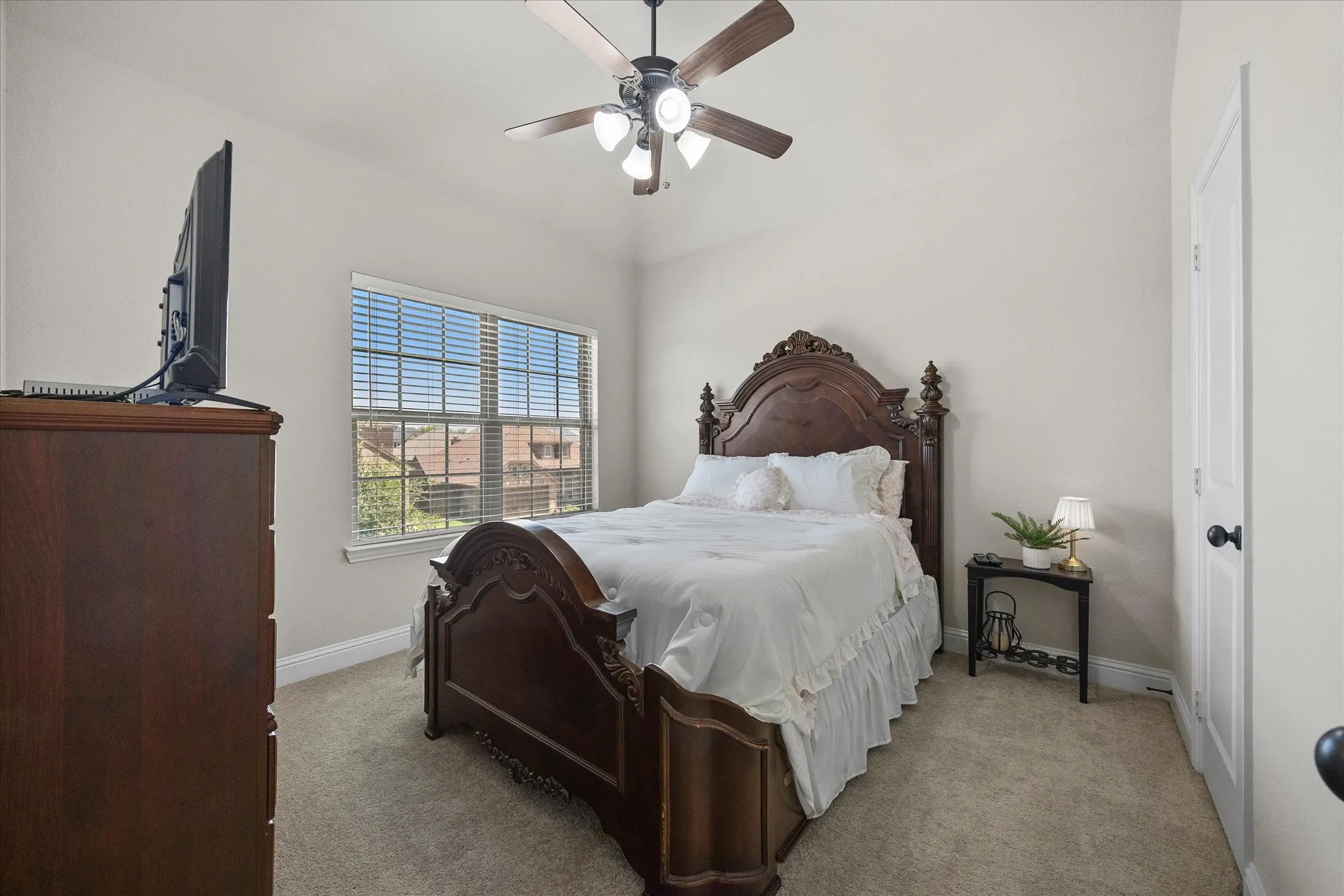 Single Family Residence For Sale in Rockwall County , 1507 Firenza Court, Mclendon Chisholm, Texas 75032, 4 Bedroom, 3 Bathroom, 2 Garage spaces, 2,429 Sqft, built in 2016, mls#21338085, Real Estate Agent in Mclendon Chisholm, Homes For Sale in Rockwall county, Homes For Sale in Mclendon Chisholm, Realtor in Mclendon Chisholm Texas, Real Estate Brokerage Independent Realty Texas, Luminita Cordes Realtor