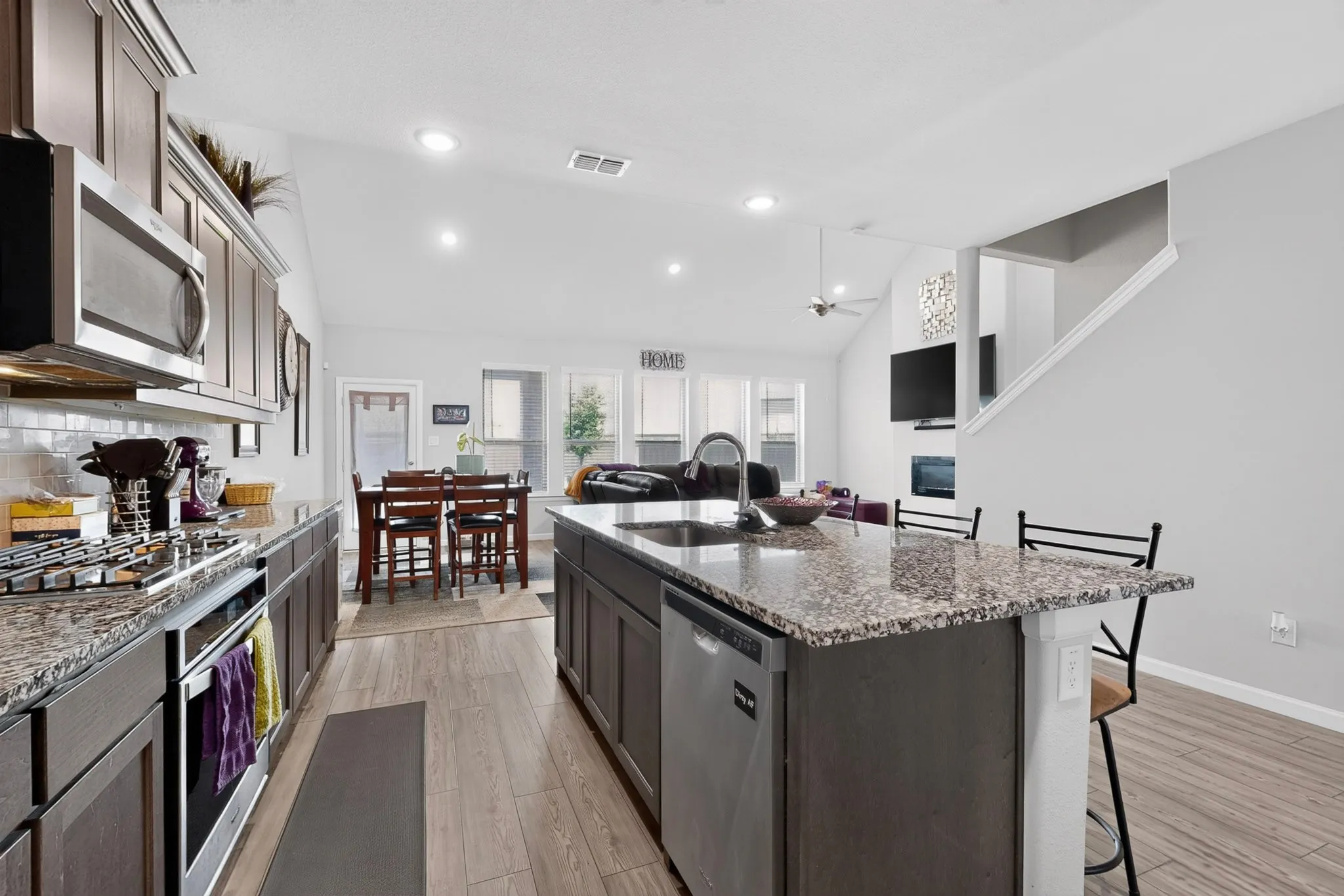 Single Family Residence For Sale in Ellis County , 6725 Aster Drive, Venus, Texas 76084, 4 Bedroom, 3 Bathroom, 2 Garage spaces, 2,372 Sqft, built in 2021, Price $409,900, mls#21337986, Real Estate Agent in Venus, Homes For Sale in Ellis county, Homes For Sale in Venus, Realtor in Venus Texas, Real Estate Brokerage Independent Realty Texas, Luminita Cordes Realtor